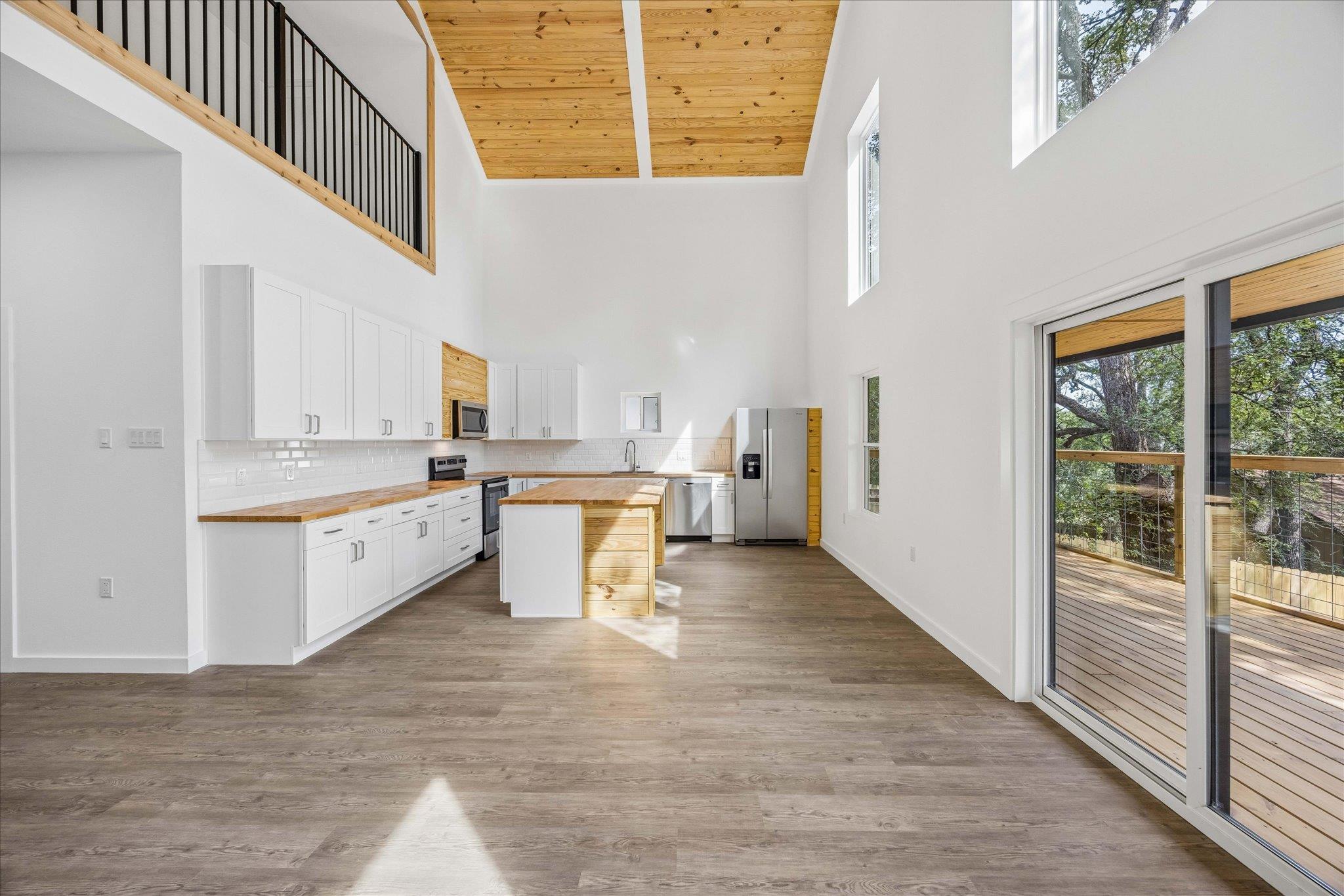 34 Pleasant Valley DR — photo 5