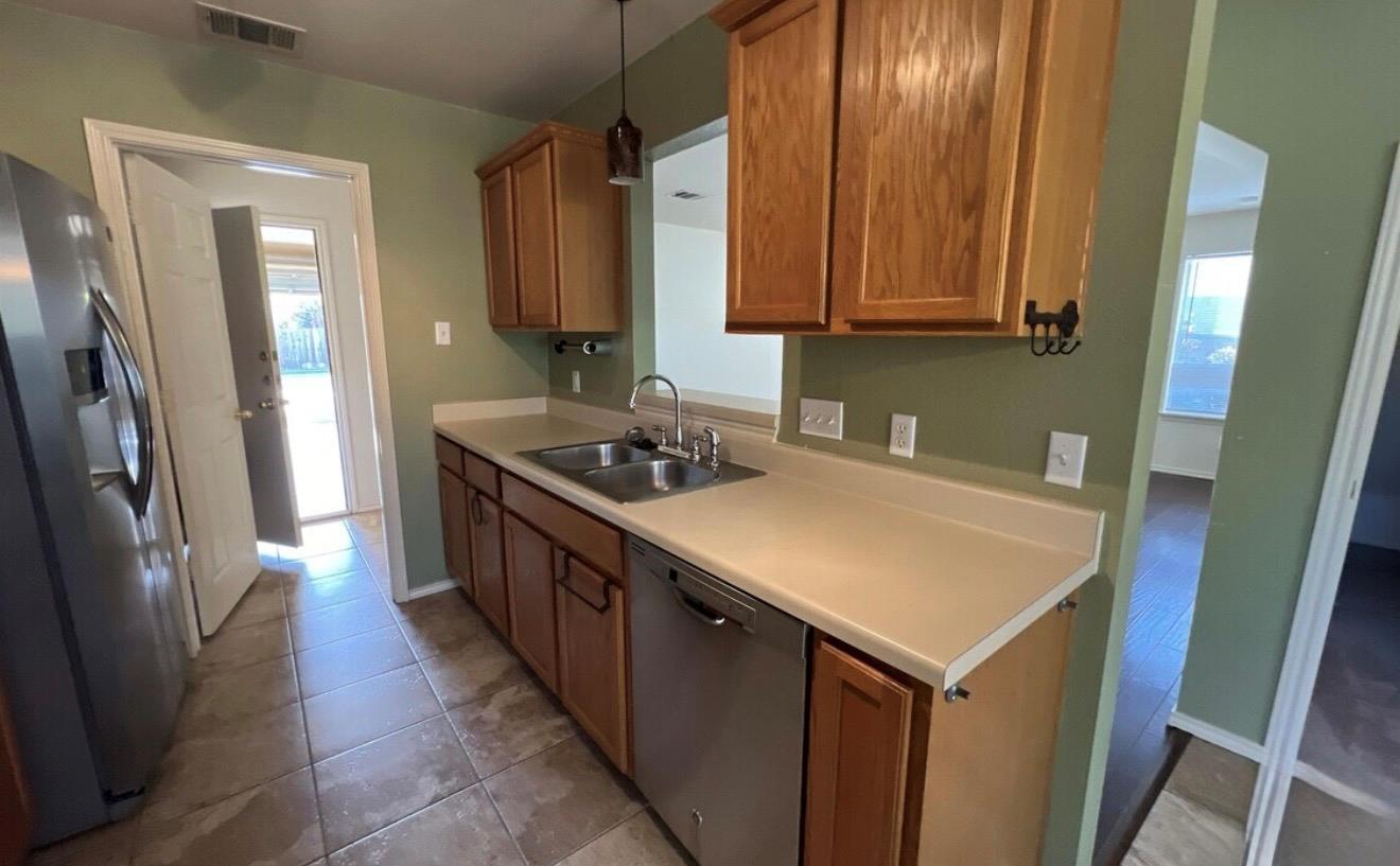 2805 Marcus Abrams BLVD — photo 3