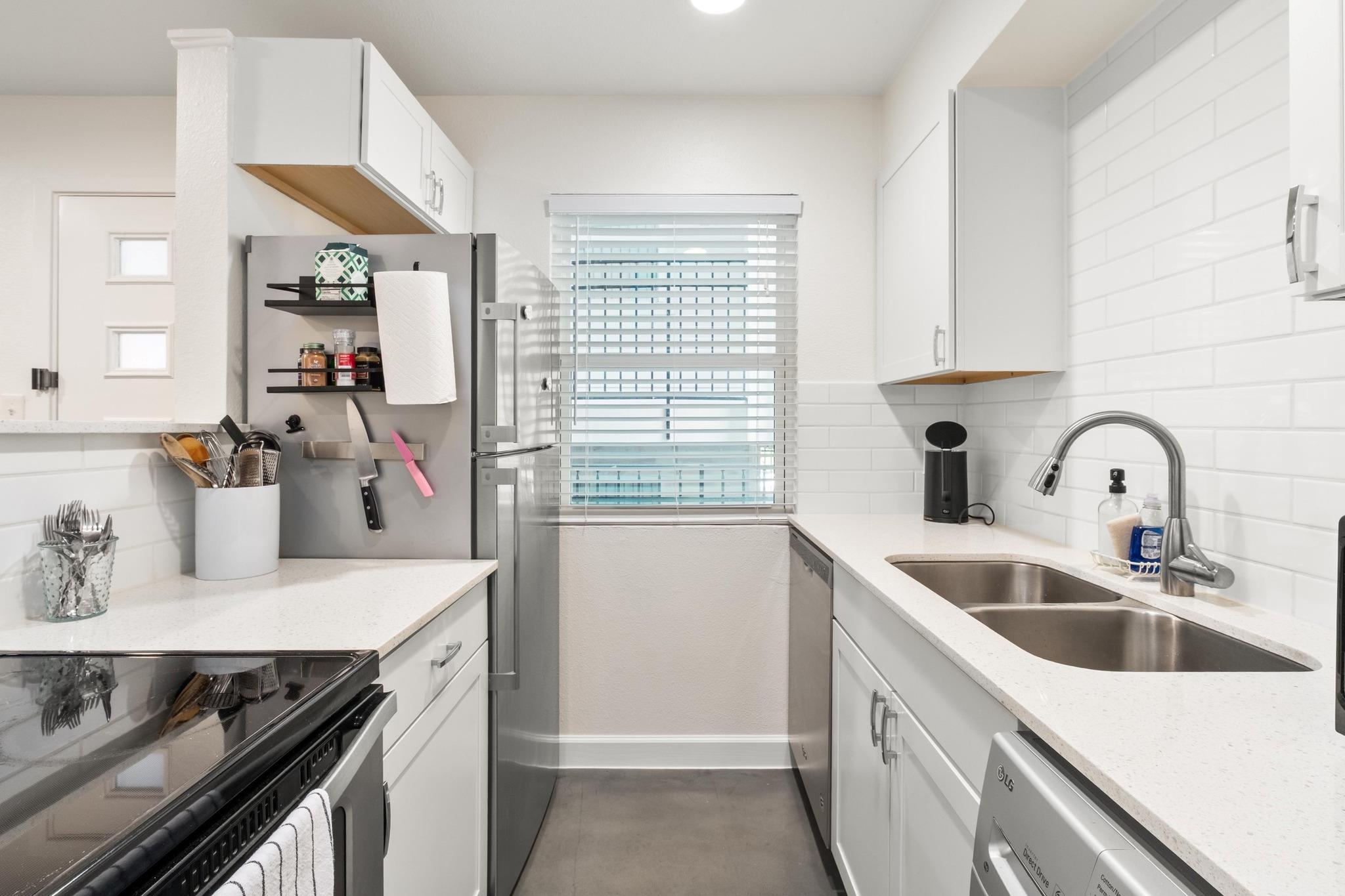 807 Blanco ST #204 — photo 5
