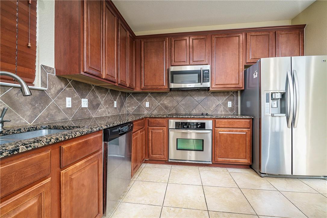 413 Kissing Oak DR — photo 4
