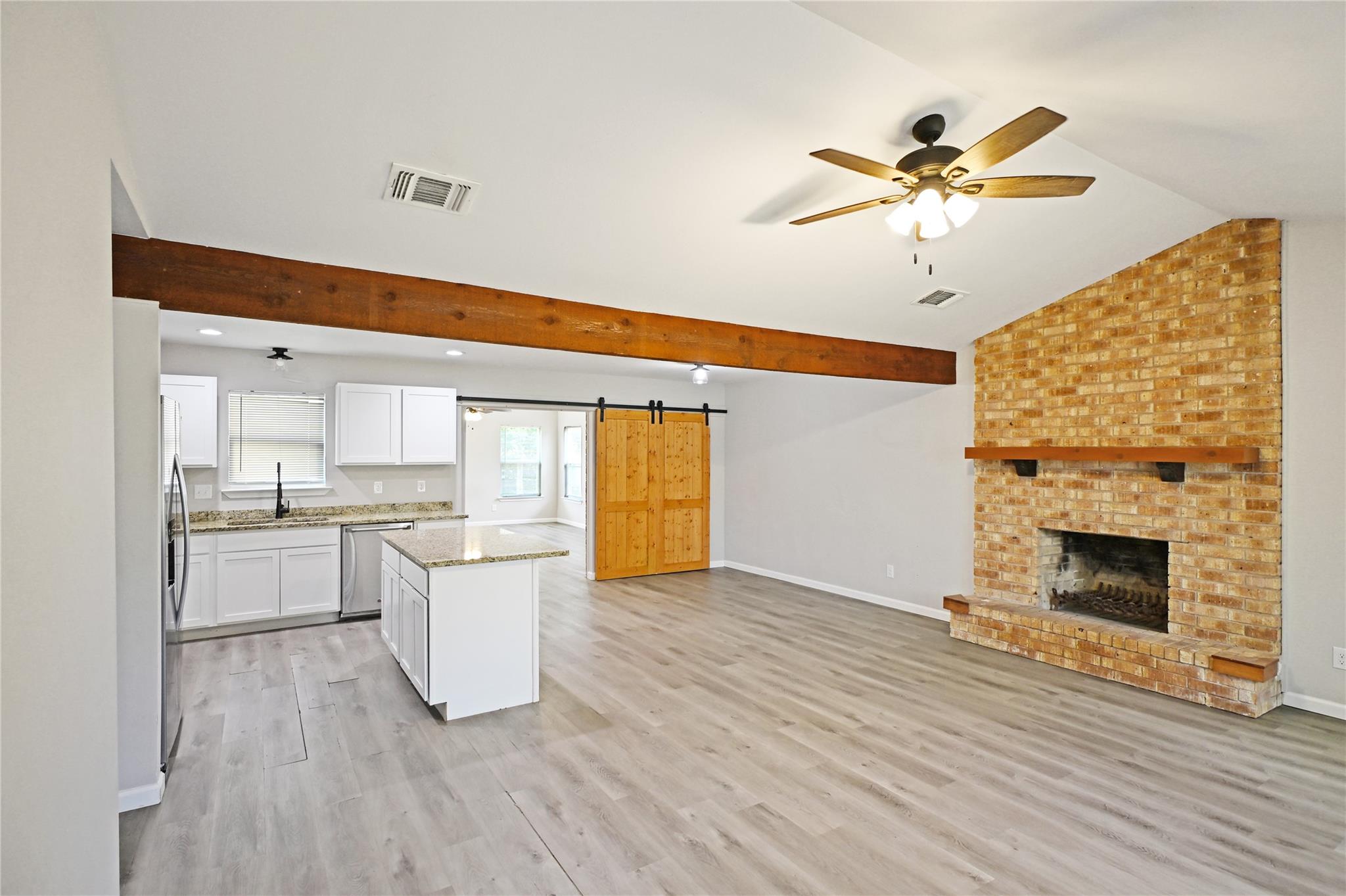 438 Forshage Blvd BLVD — photo 3