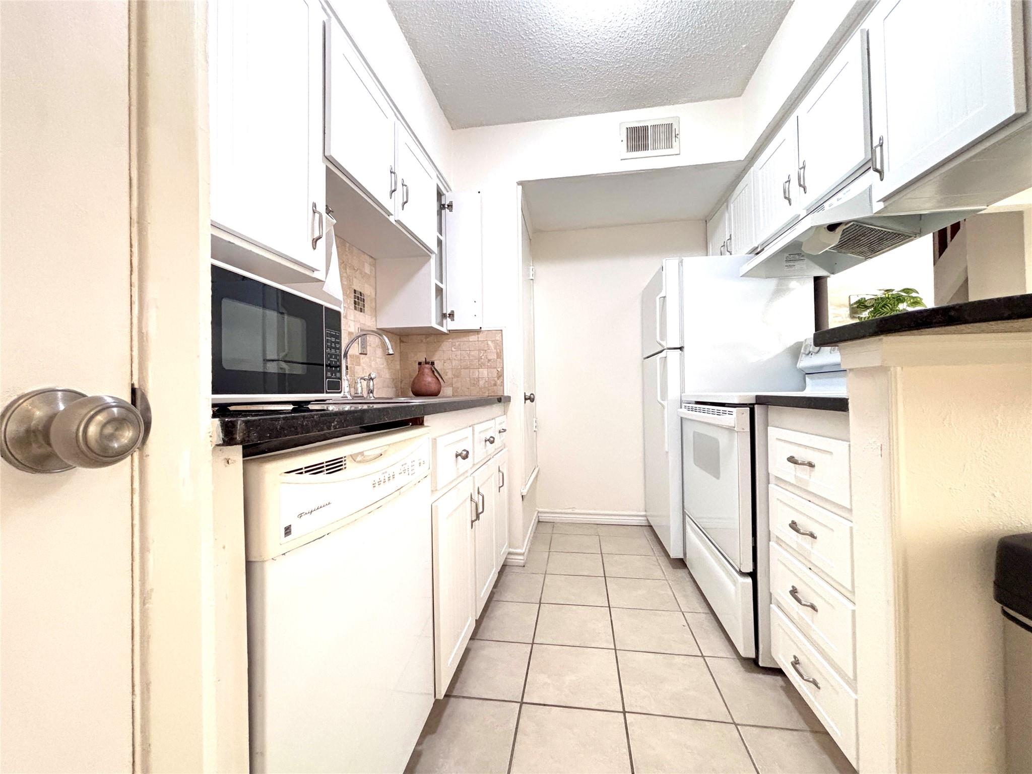 7407 Shadow Hill DR — photo 5