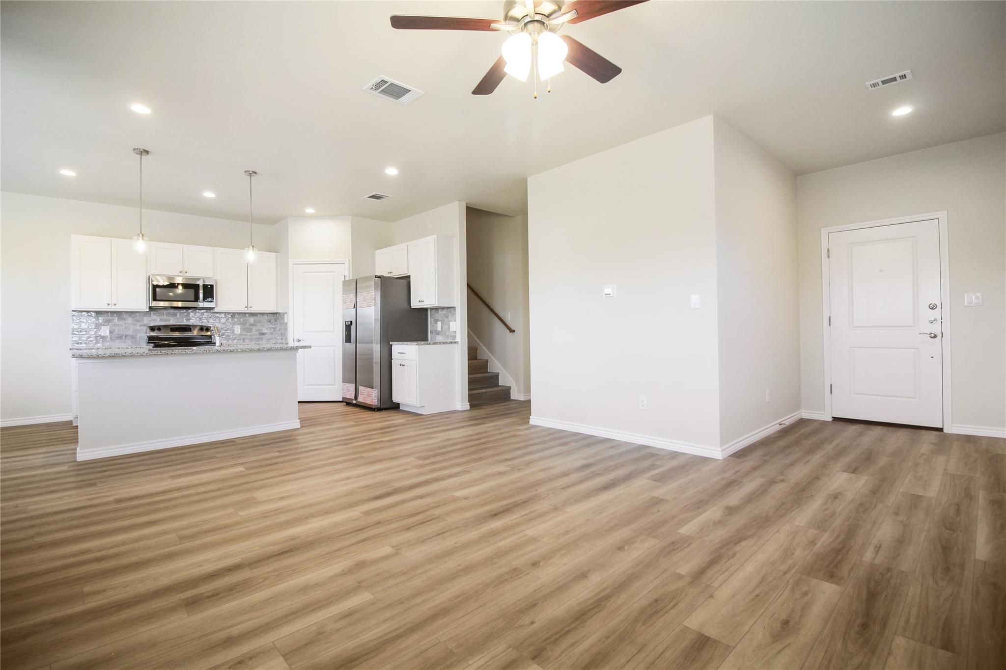 511 Whirlaway DR #B — photo 4