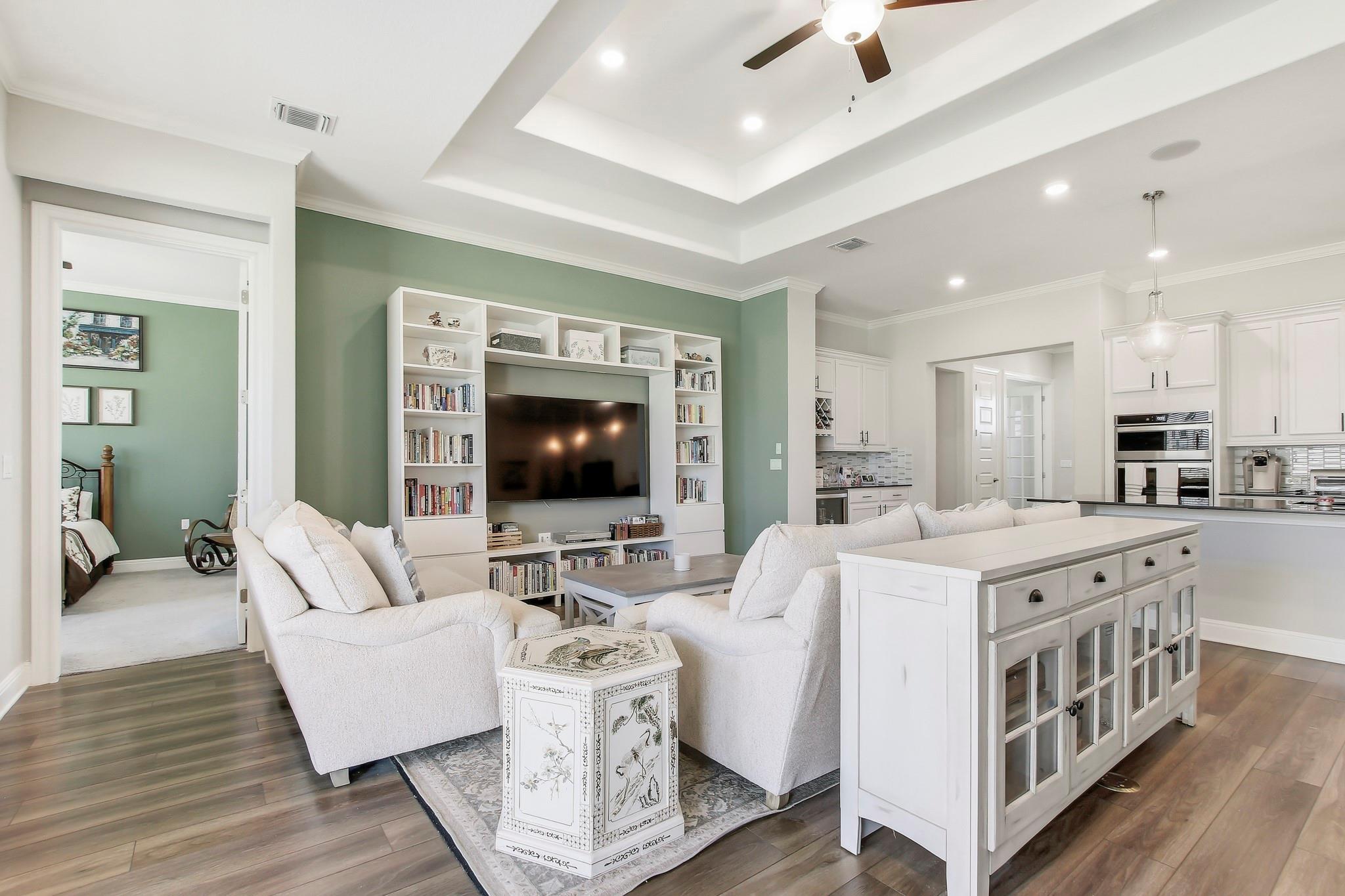 305 Iron Rail LN — photo 5