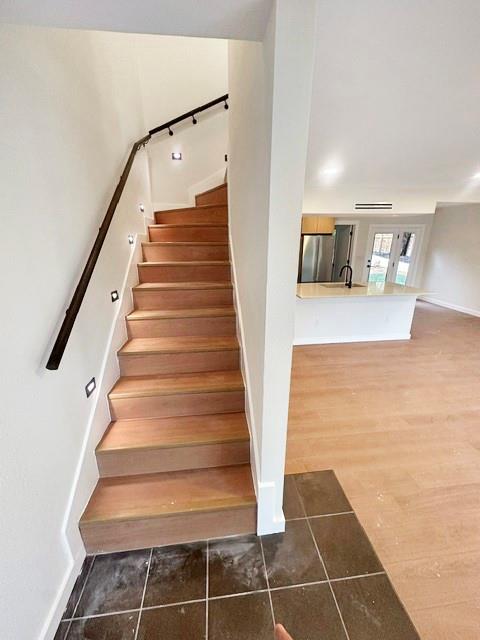 1413 Valleyridge DR #B — photo 5