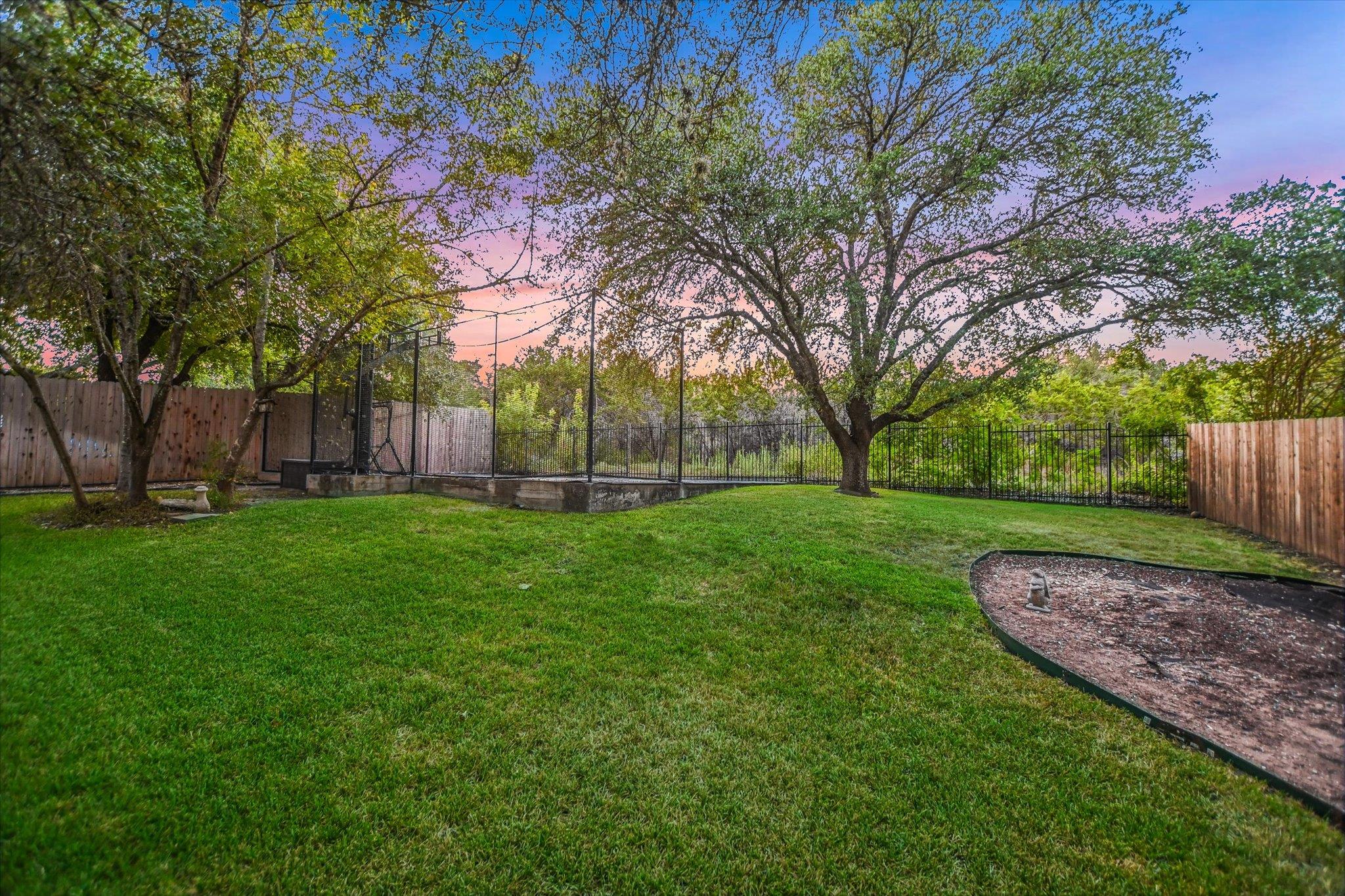2302 Cliffs Edge DR — photo 3