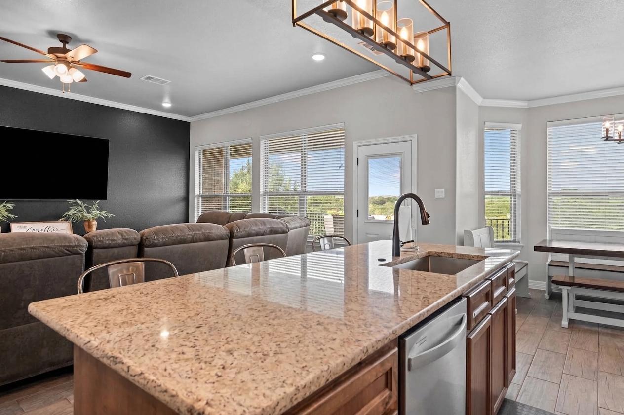 3638 Morgan Mill RD — photo 3