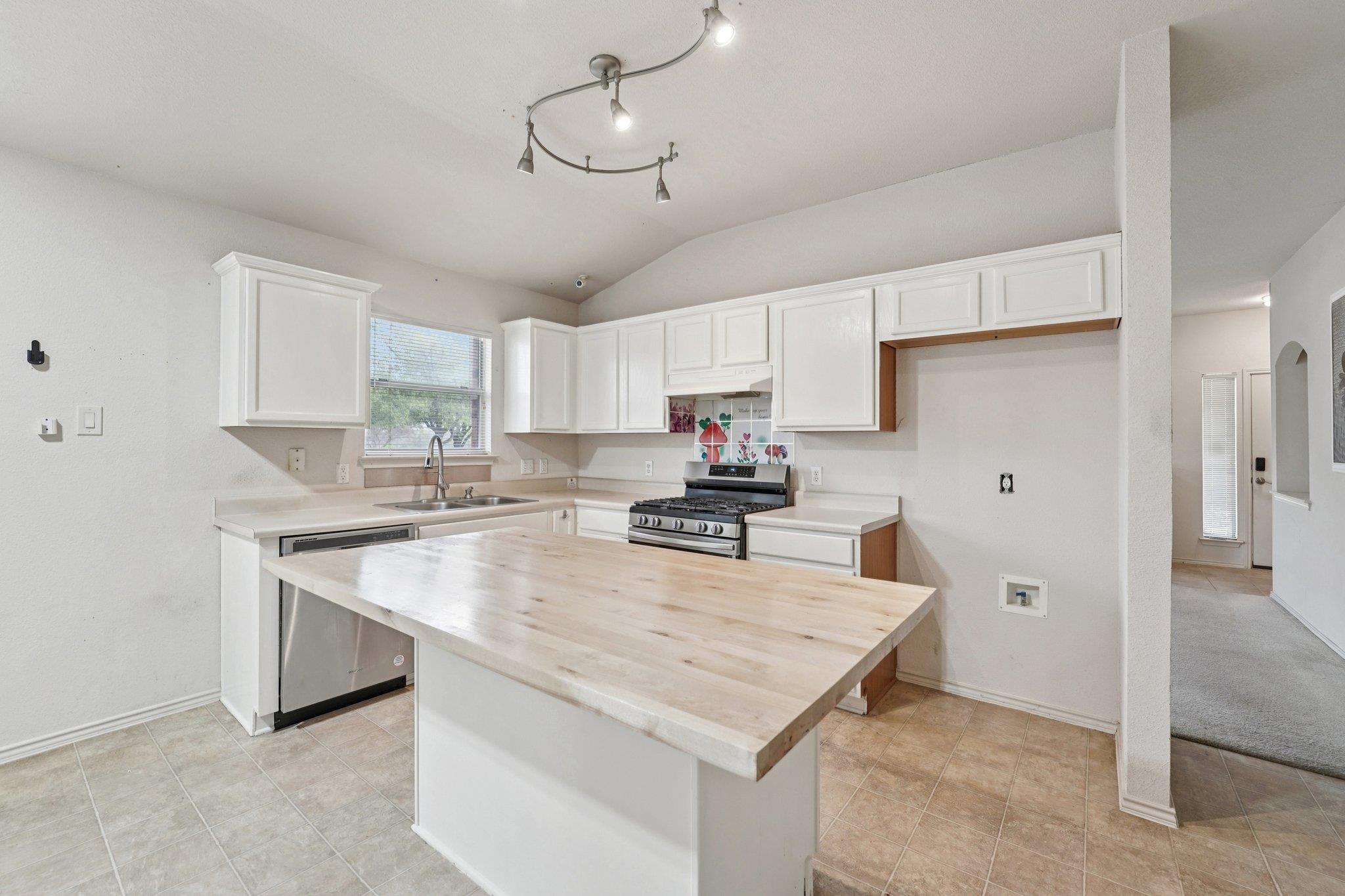 1724 Darjeeling DR — photo 5