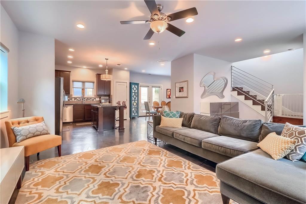 900 Capitol CT — photo 5