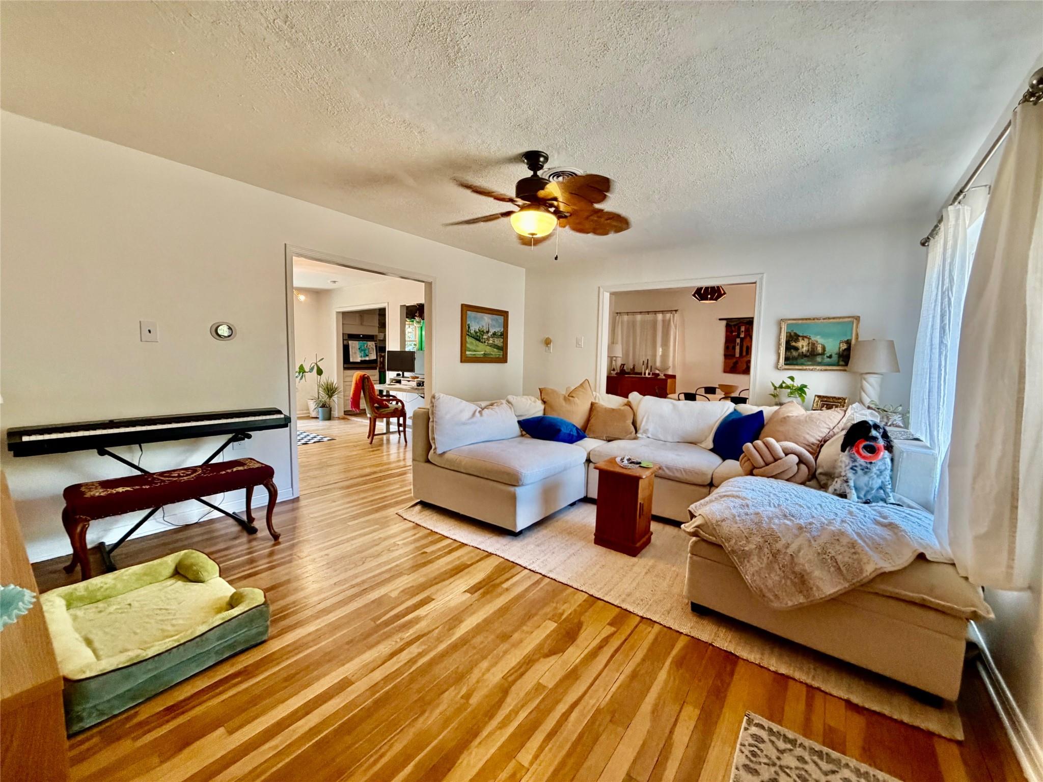 1411 Ridgemont DR — photo 3