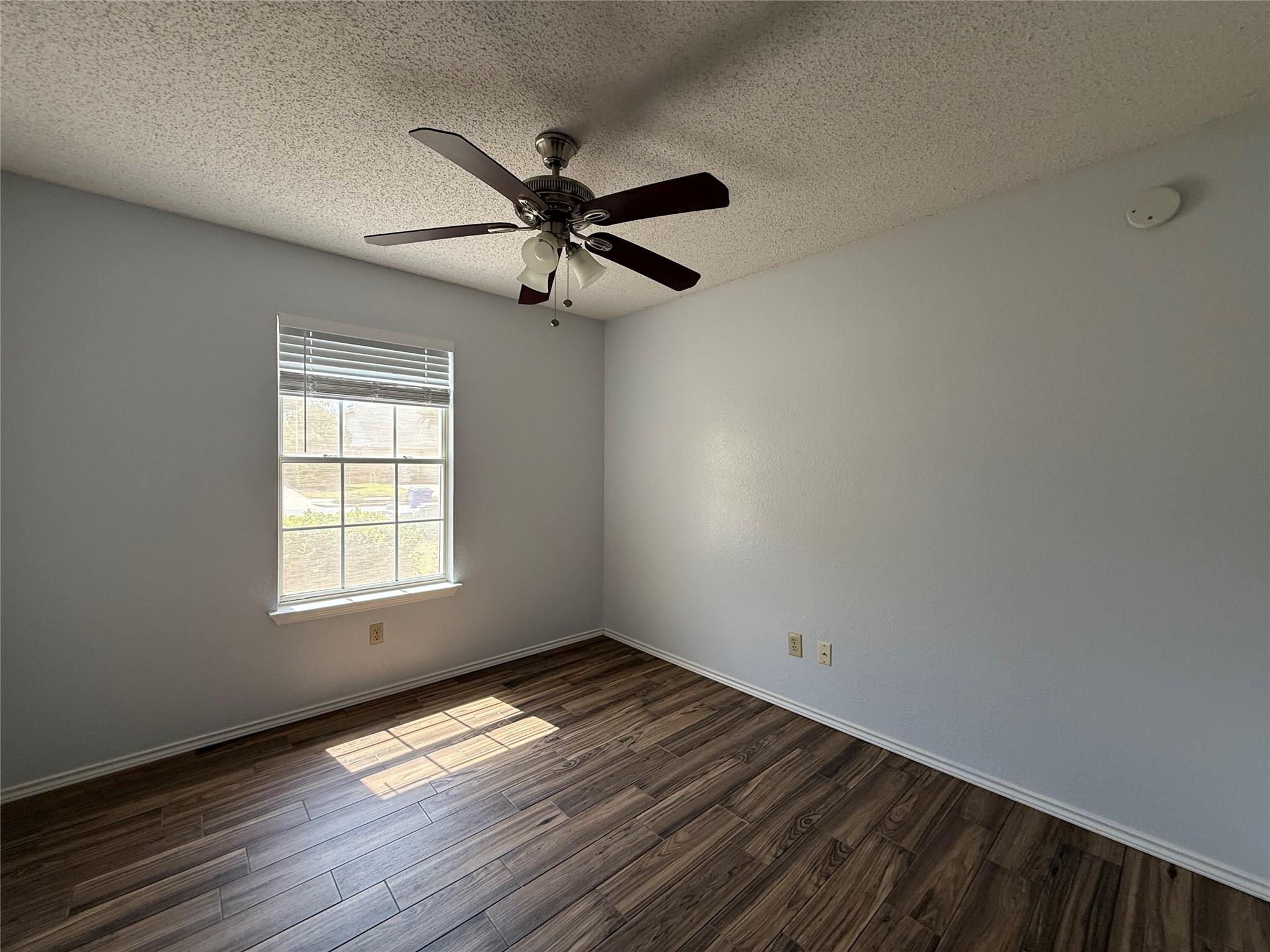 1914 Hollow Ridge DR — photo 4