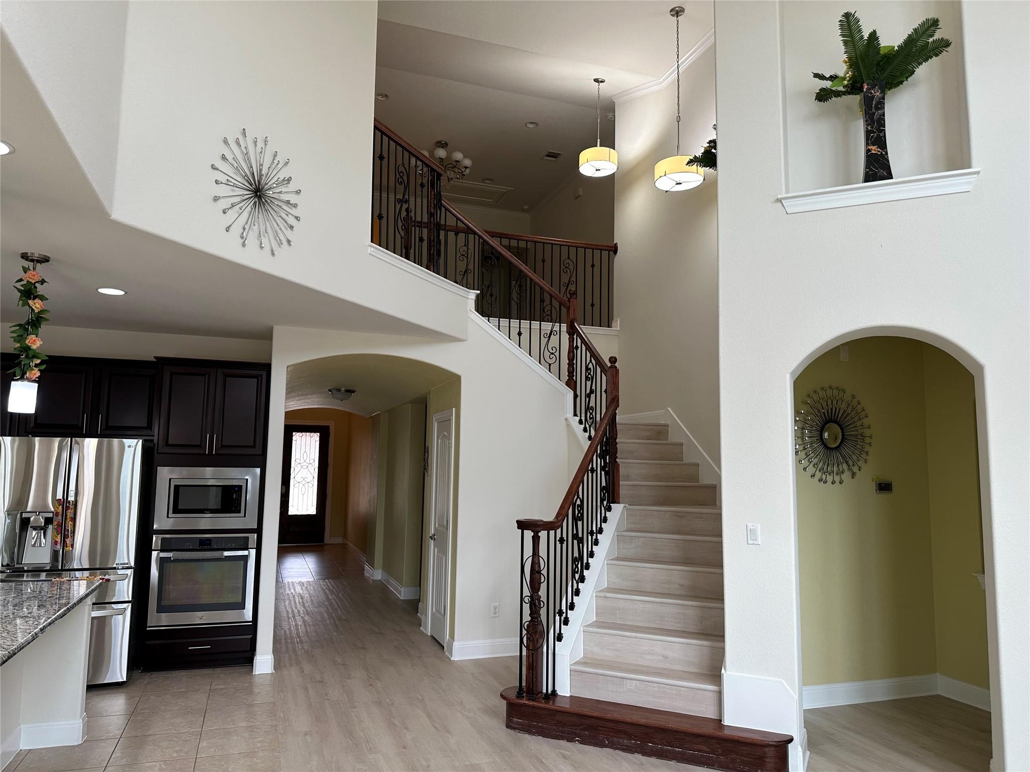4237 Privacy Hedge ST — photo 3