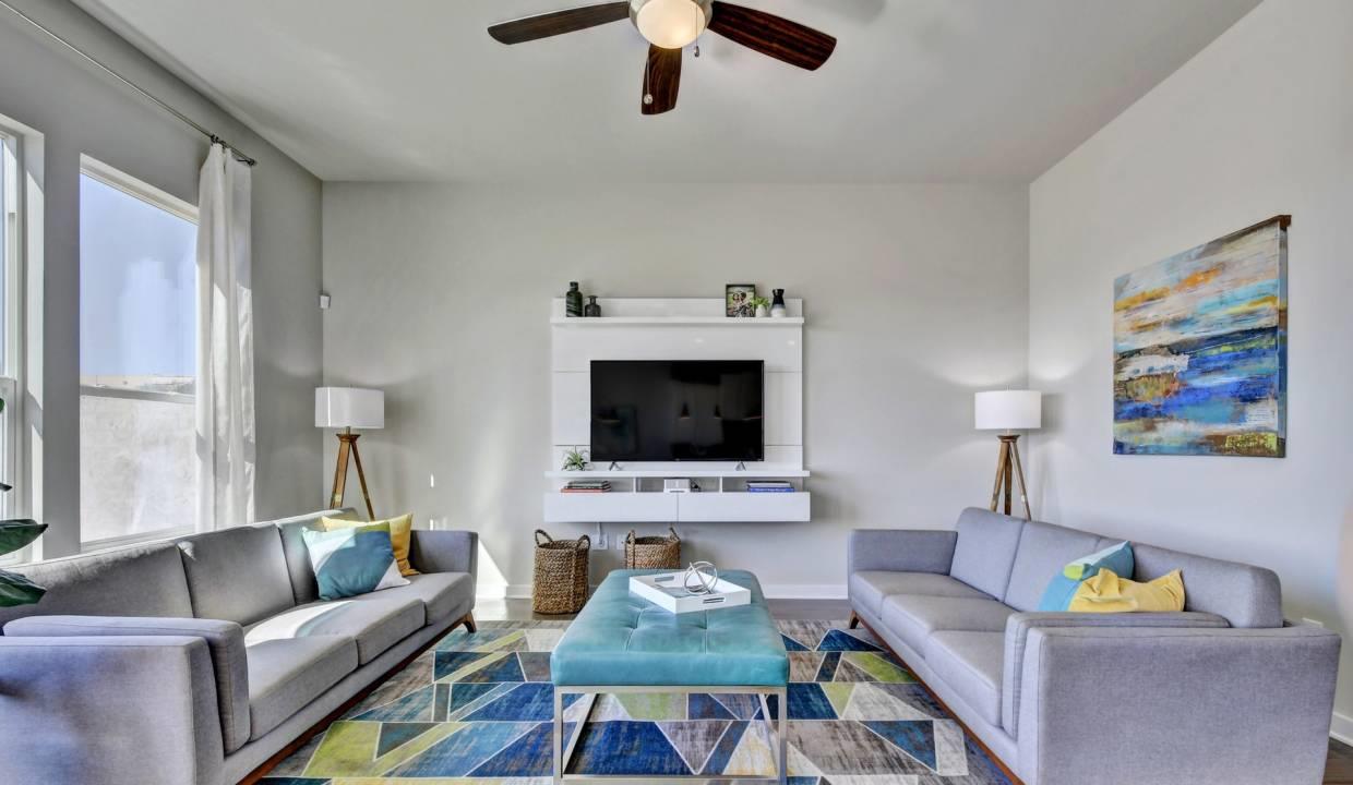 1205 Showbox ST — photo 3