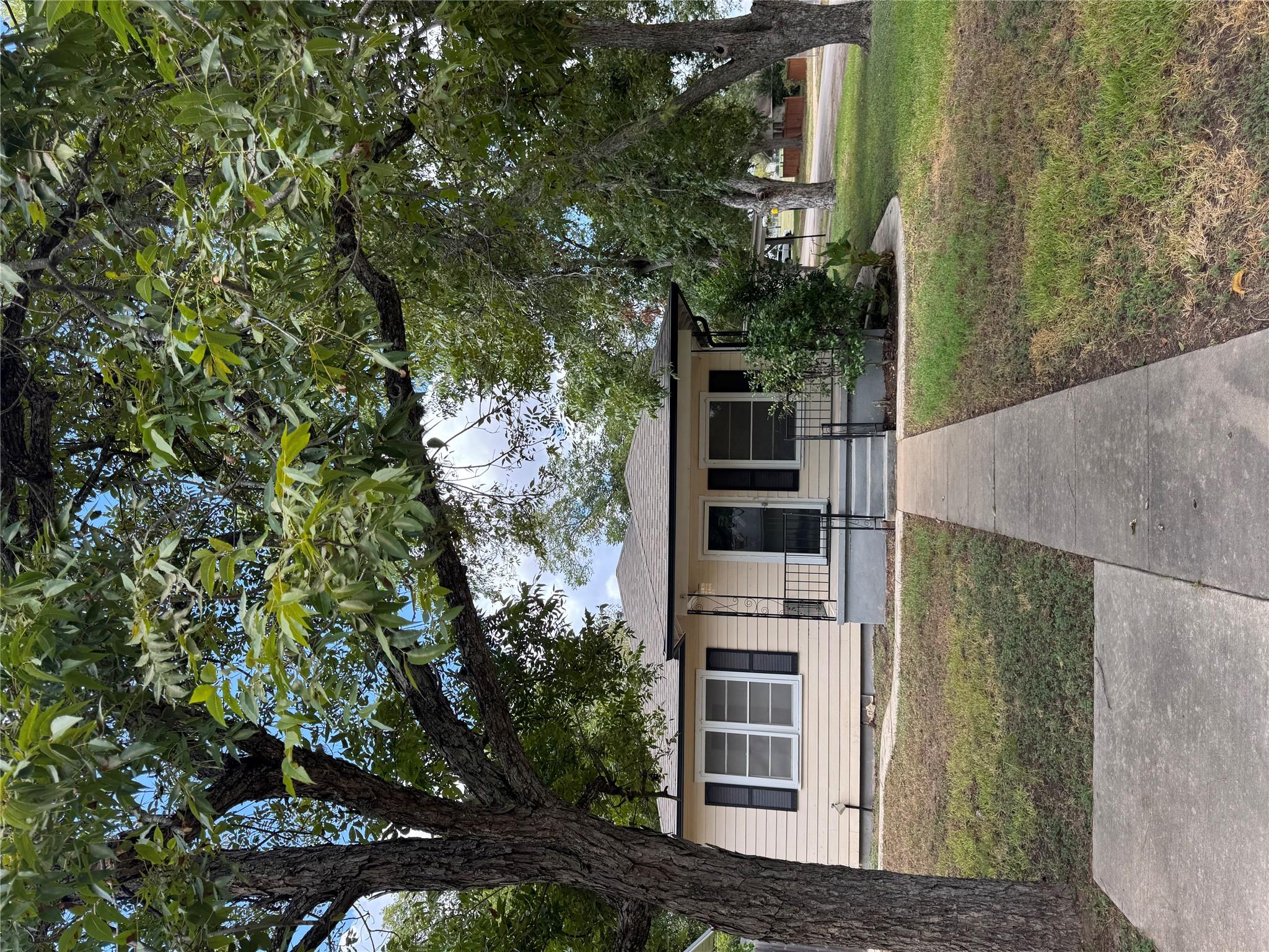 509 Whitehead ST — photo 3
