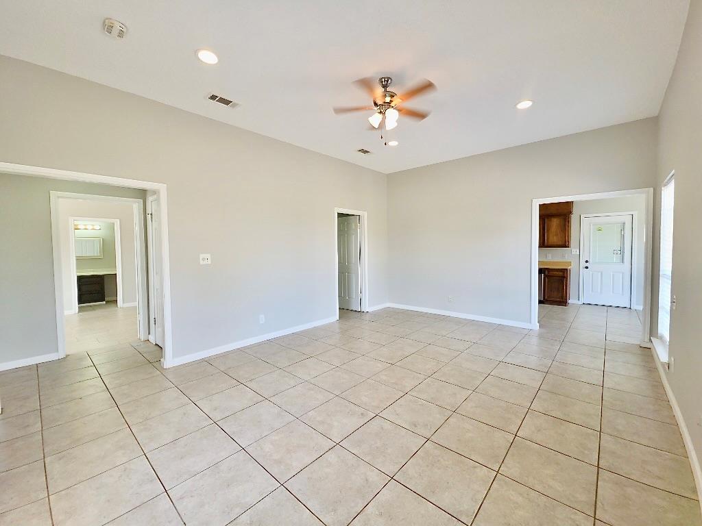 1081 Private Road 7023 — photo 4