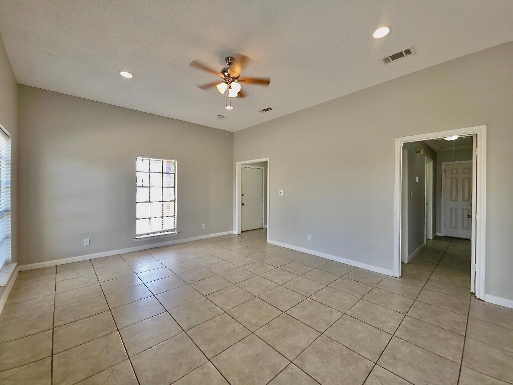 1081 Private Road 7023 — photo 5