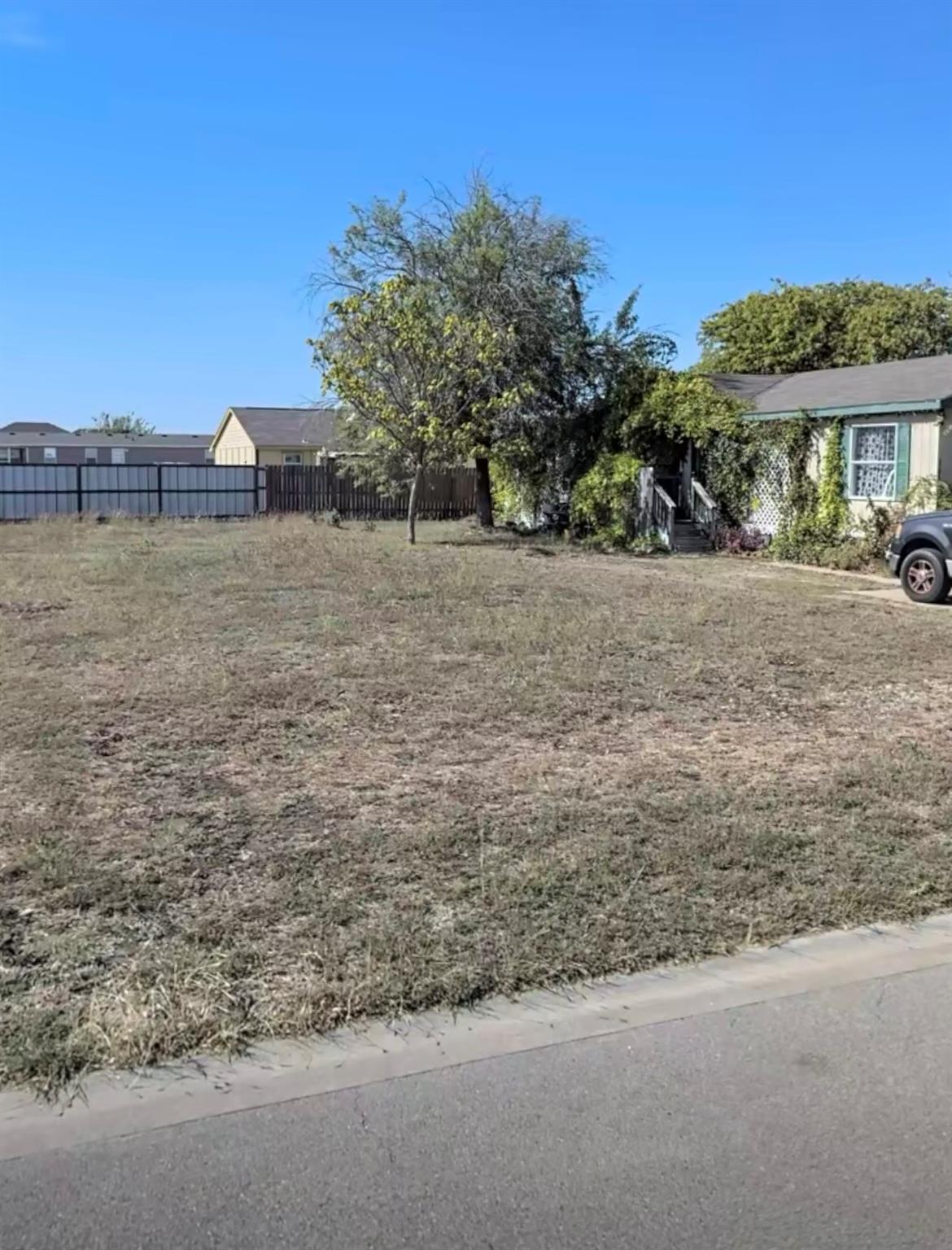 3207 SEVILLA DR — photo 3