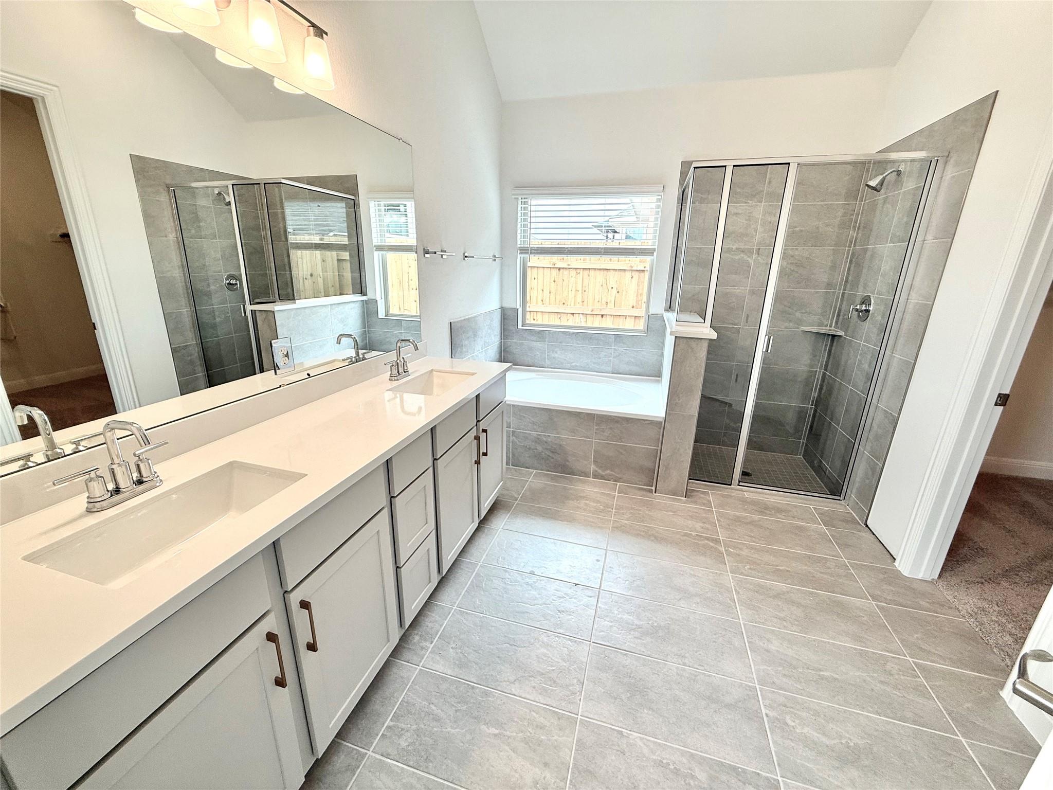 241 Mango CIR — photo 5