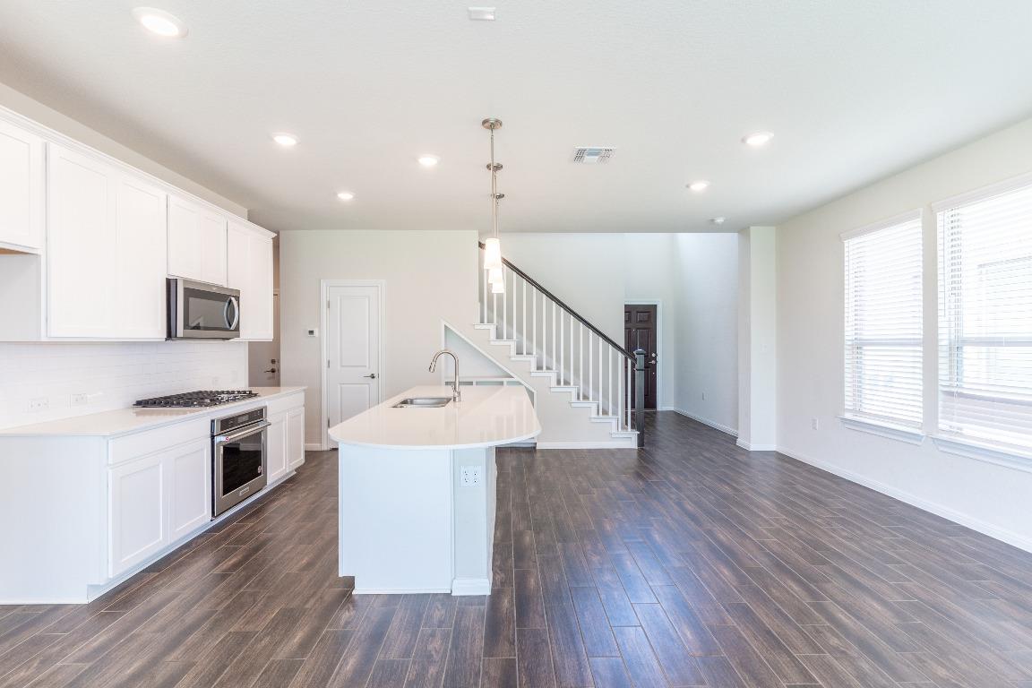 6802 Pleasanton PKWY — photo 5