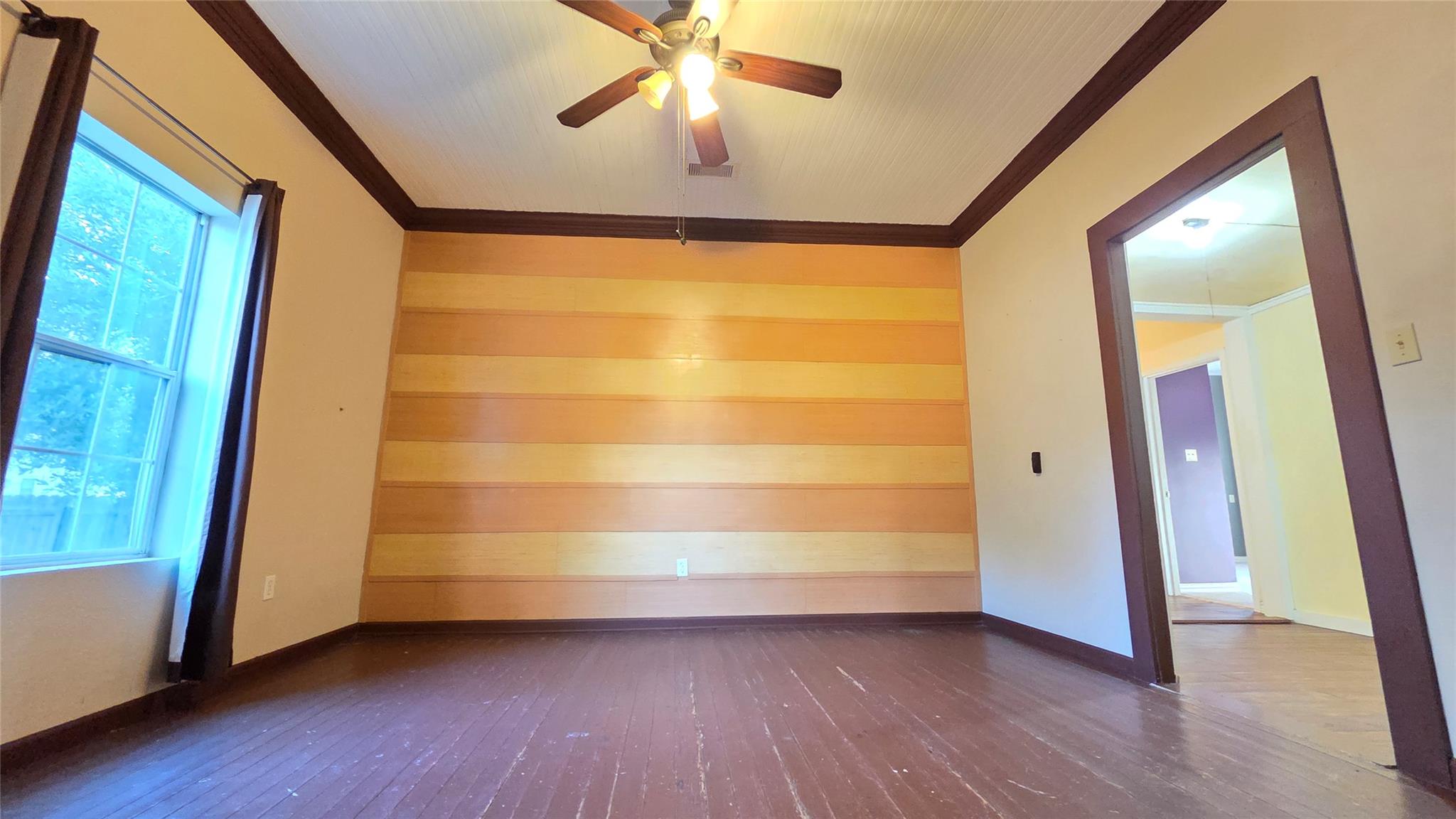 401 Pecan ST — photo 5