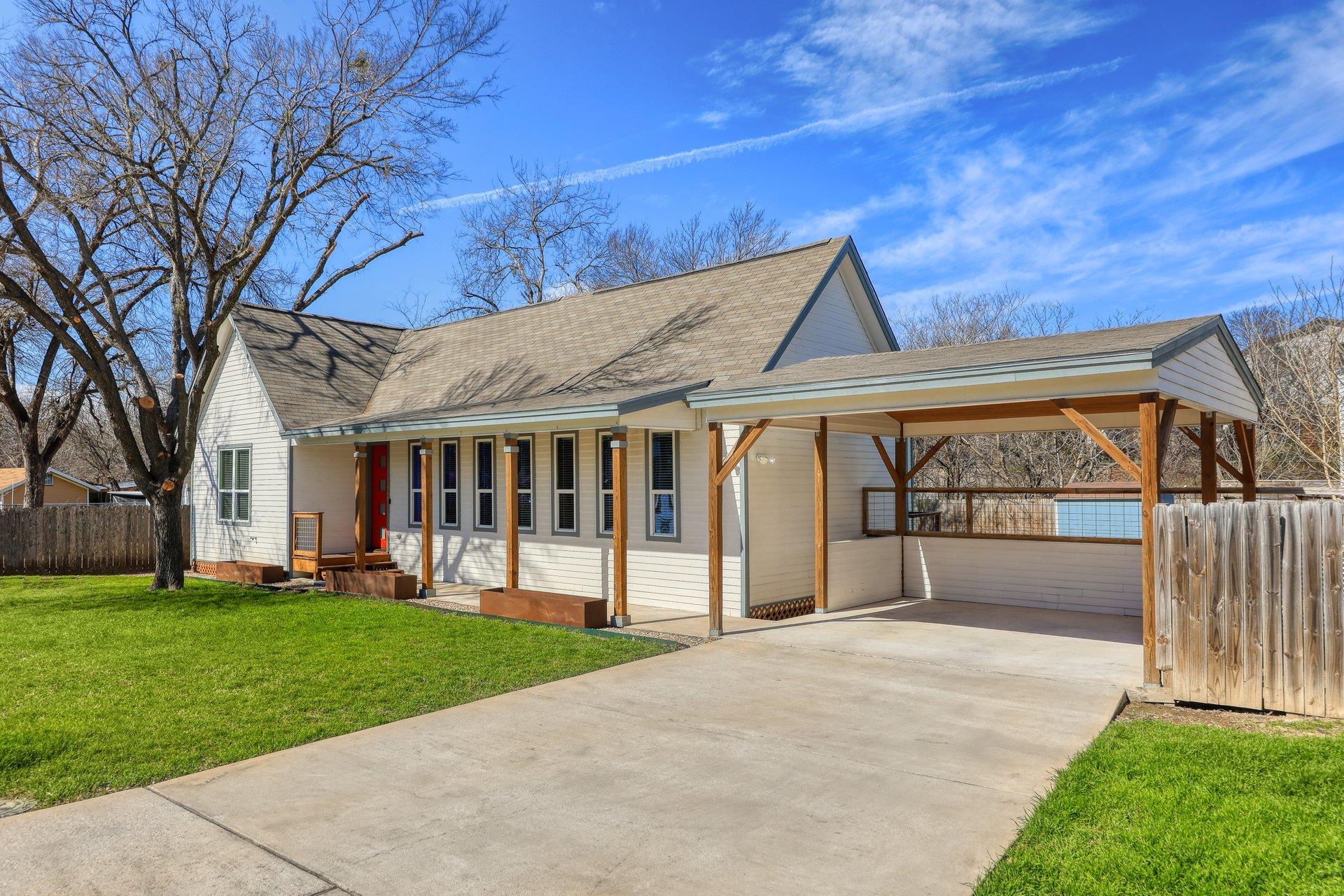 1704 Webberville RD — photo 3