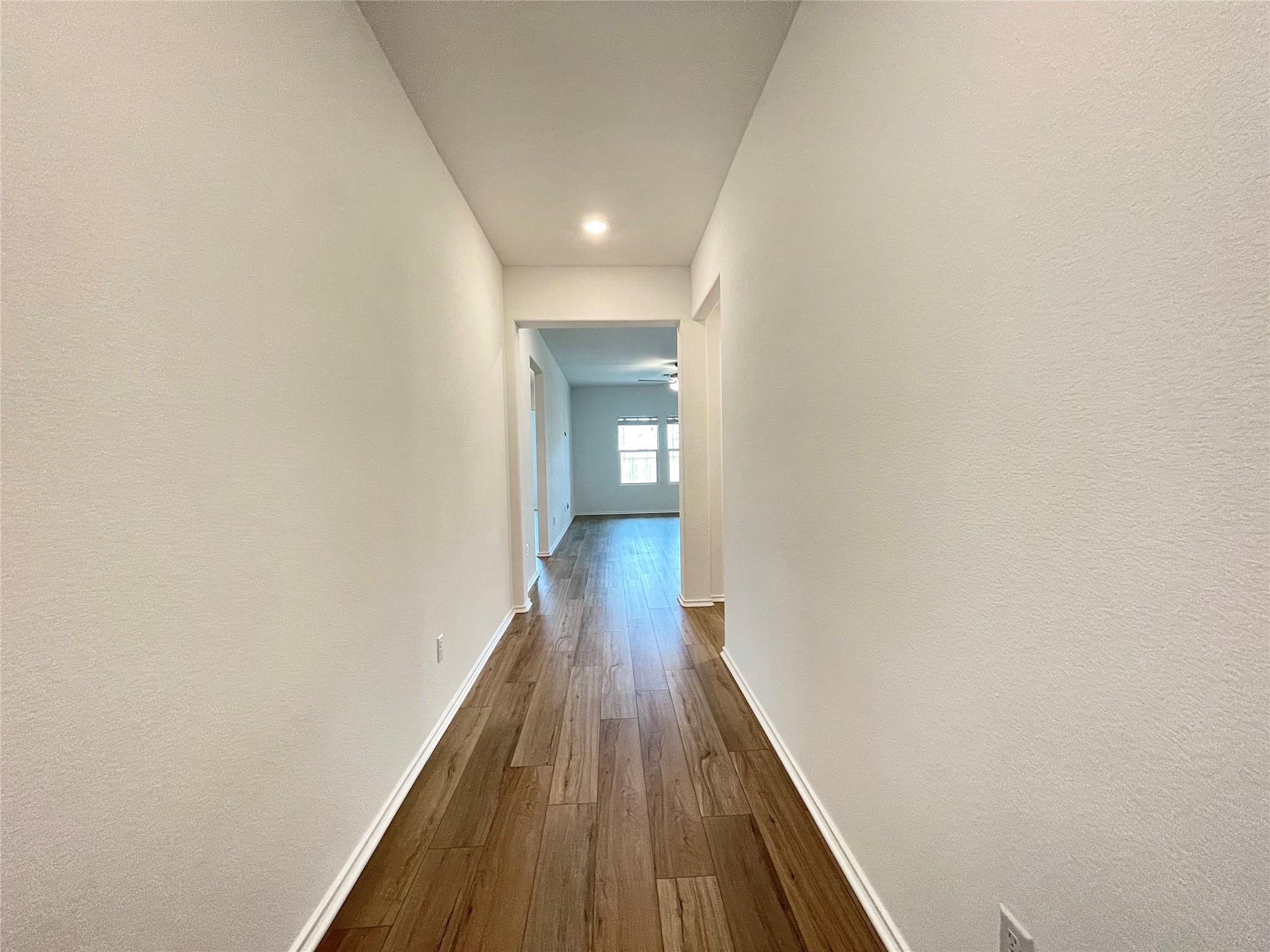431 Sebring CIR — photo 4