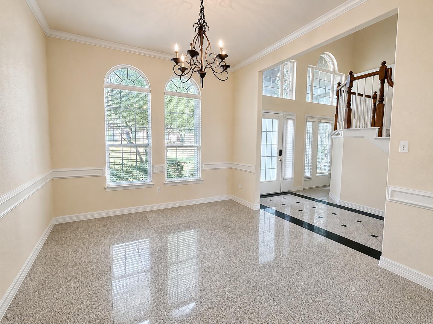 2317 Windsong LN — photo 4
