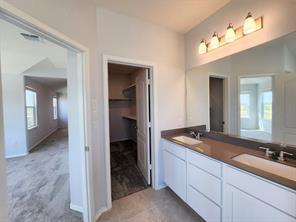 8211 Knoxville TRL — photo 3