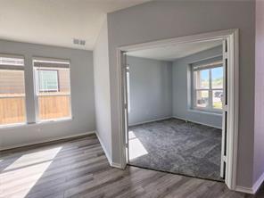8211 Knoxville TRL — photo 4