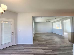 8211 Knoxville TRL — photo 5