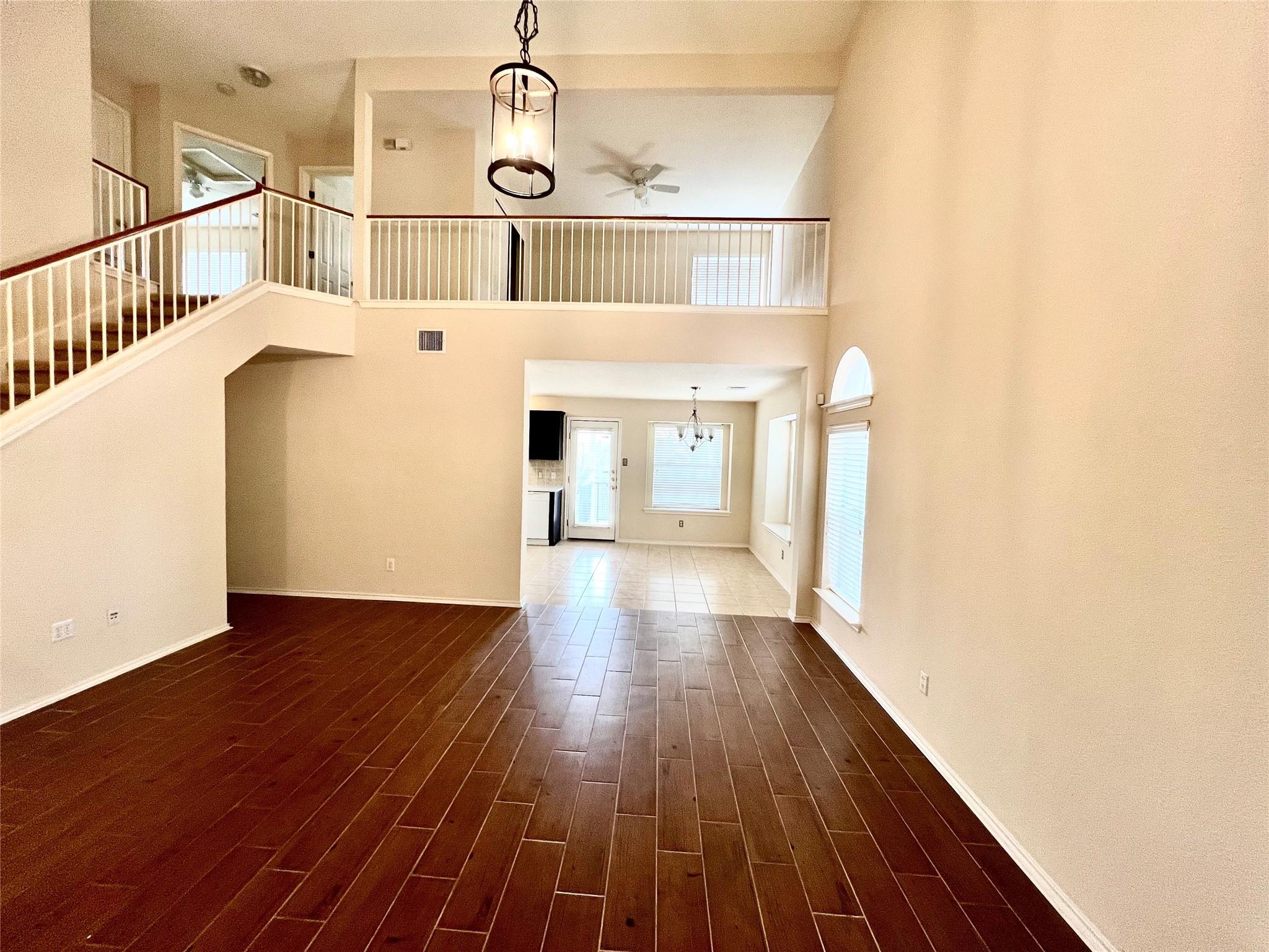 11309 Los Comancheros RD — photo 3