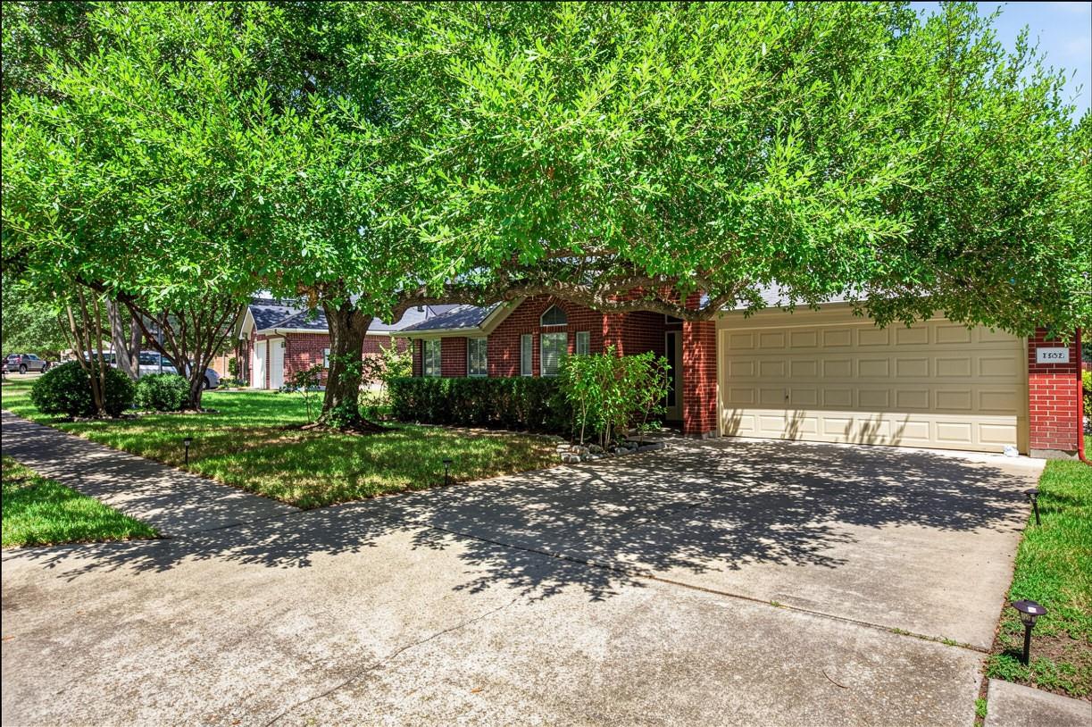 1402 Club Chase DR — photo 3