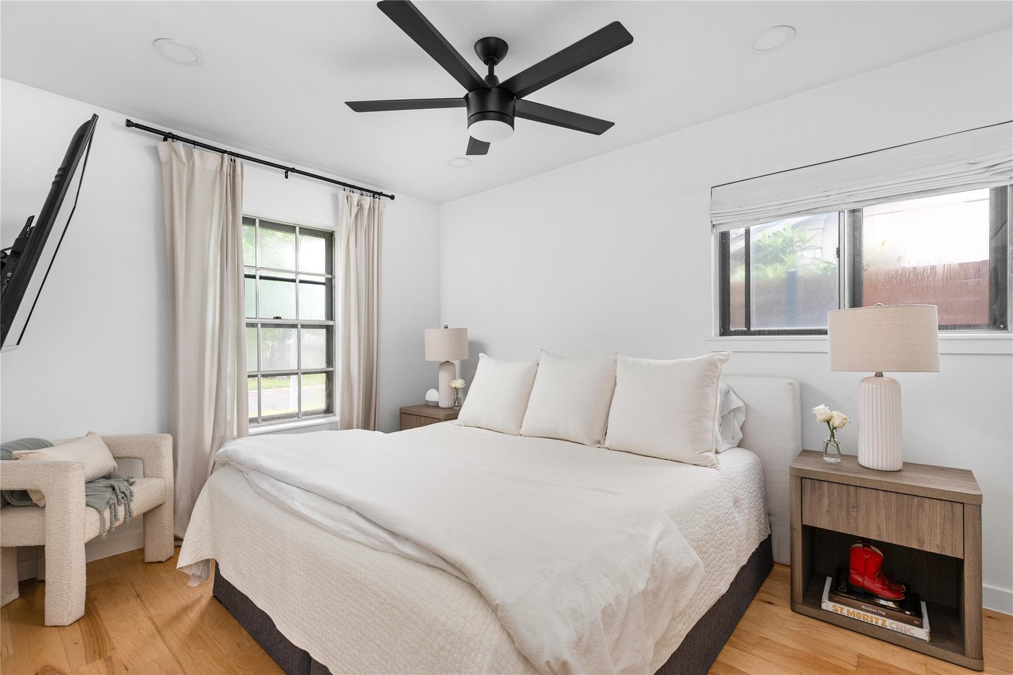 8704 Clarewood DR — photo 4