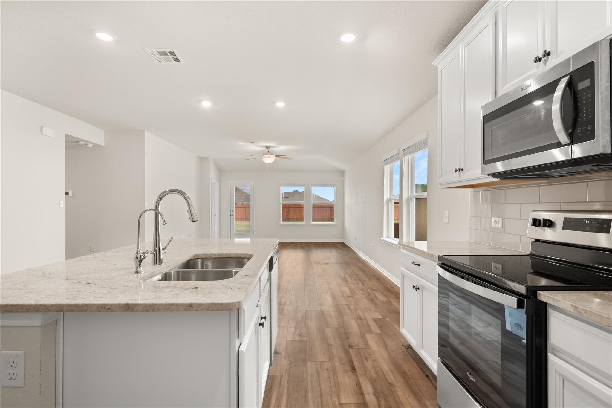 105 Saviano RD — photo 5