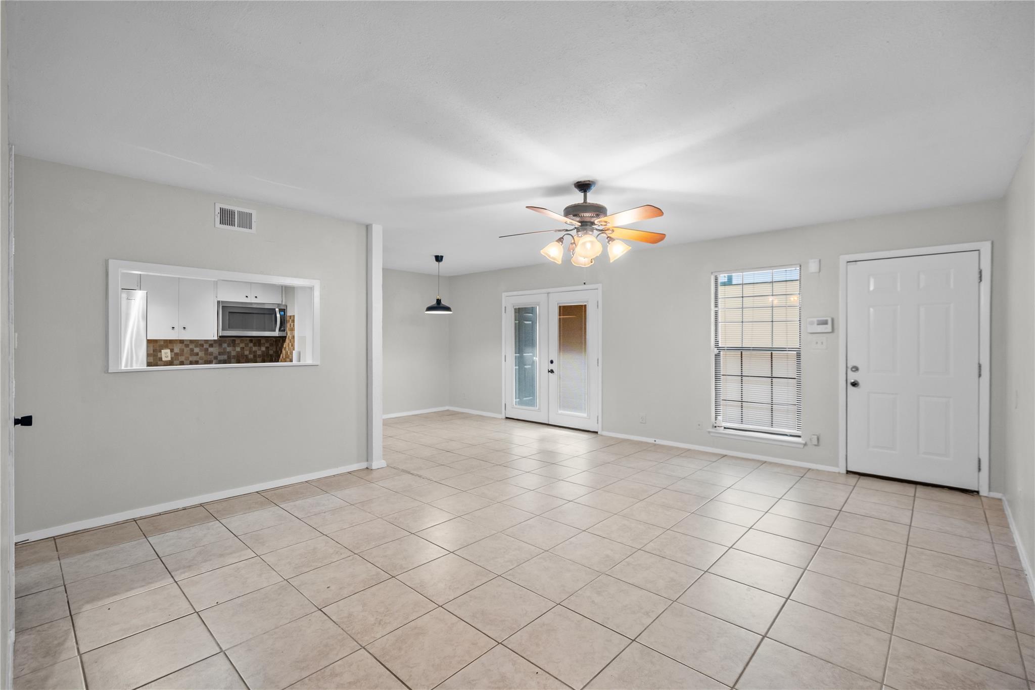 6718 Silvermine DR #302 — photo 5