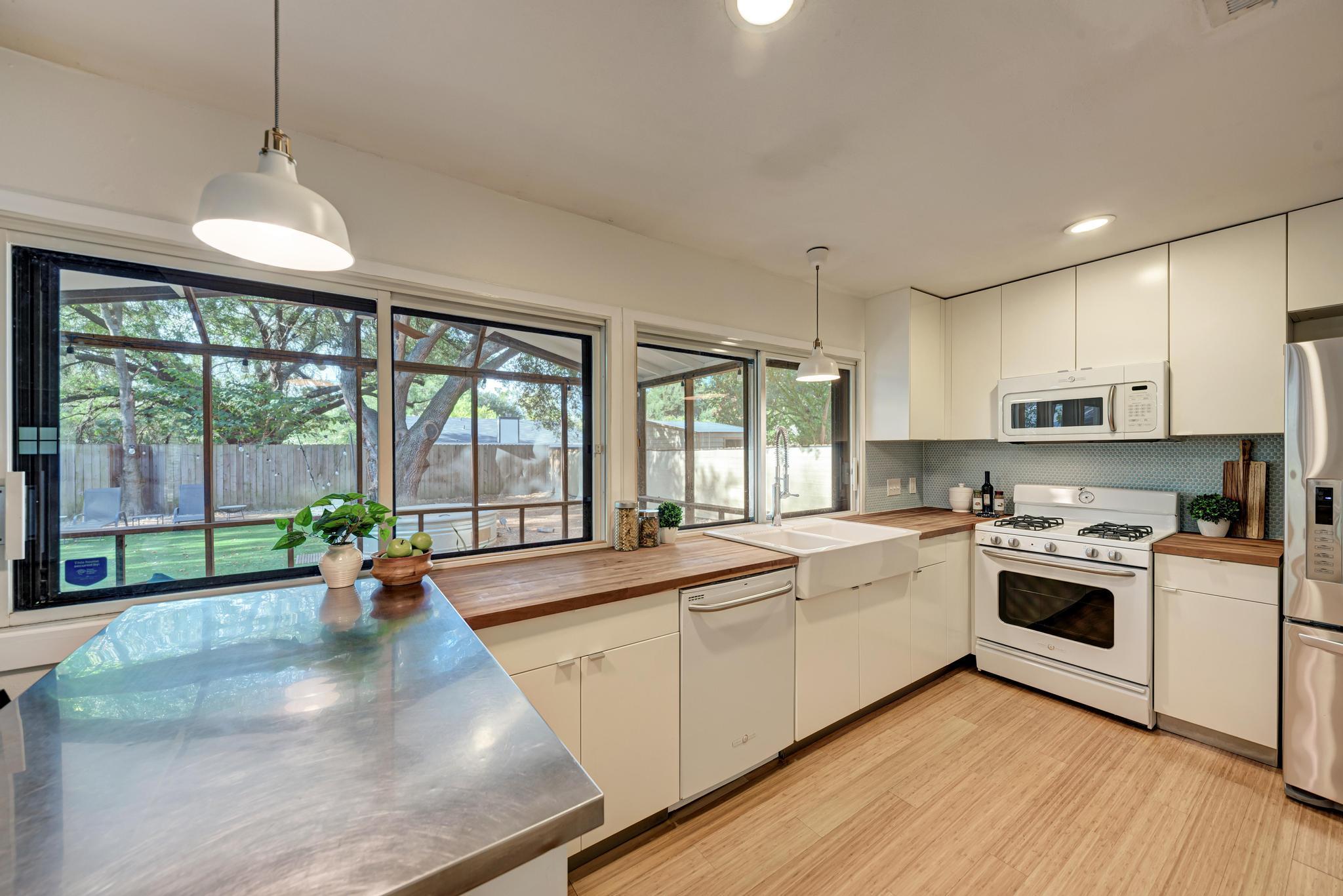 307 Thistlewood DR — photo 4