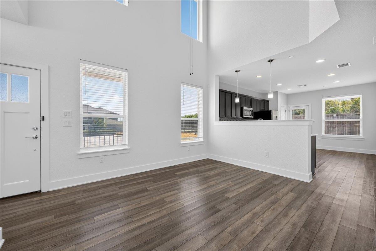 11308 Gadsen LN — photo 5