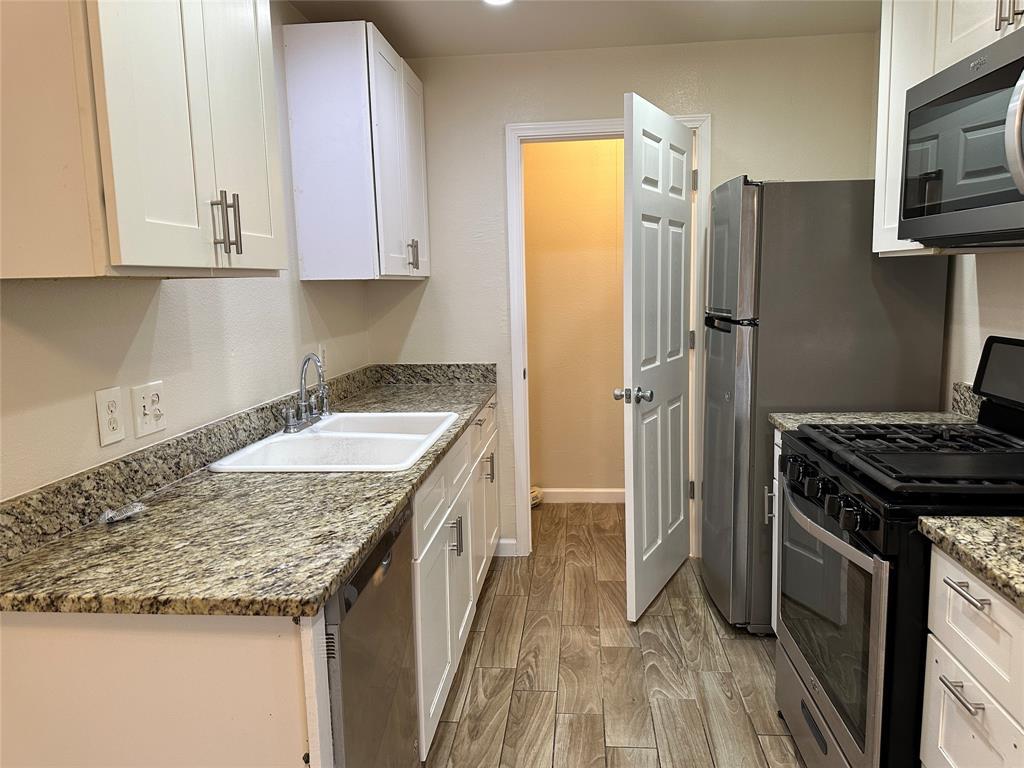 407 Vista West CT #B — photo 5