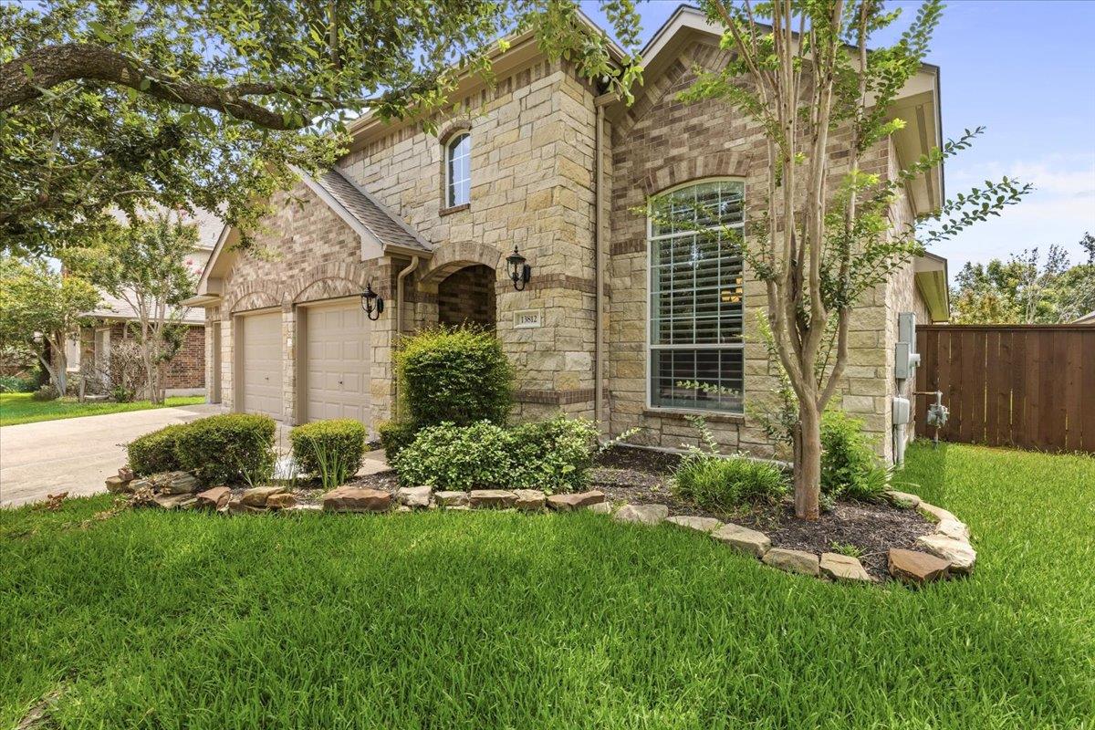 13812 Long Shadow DR — photo 3