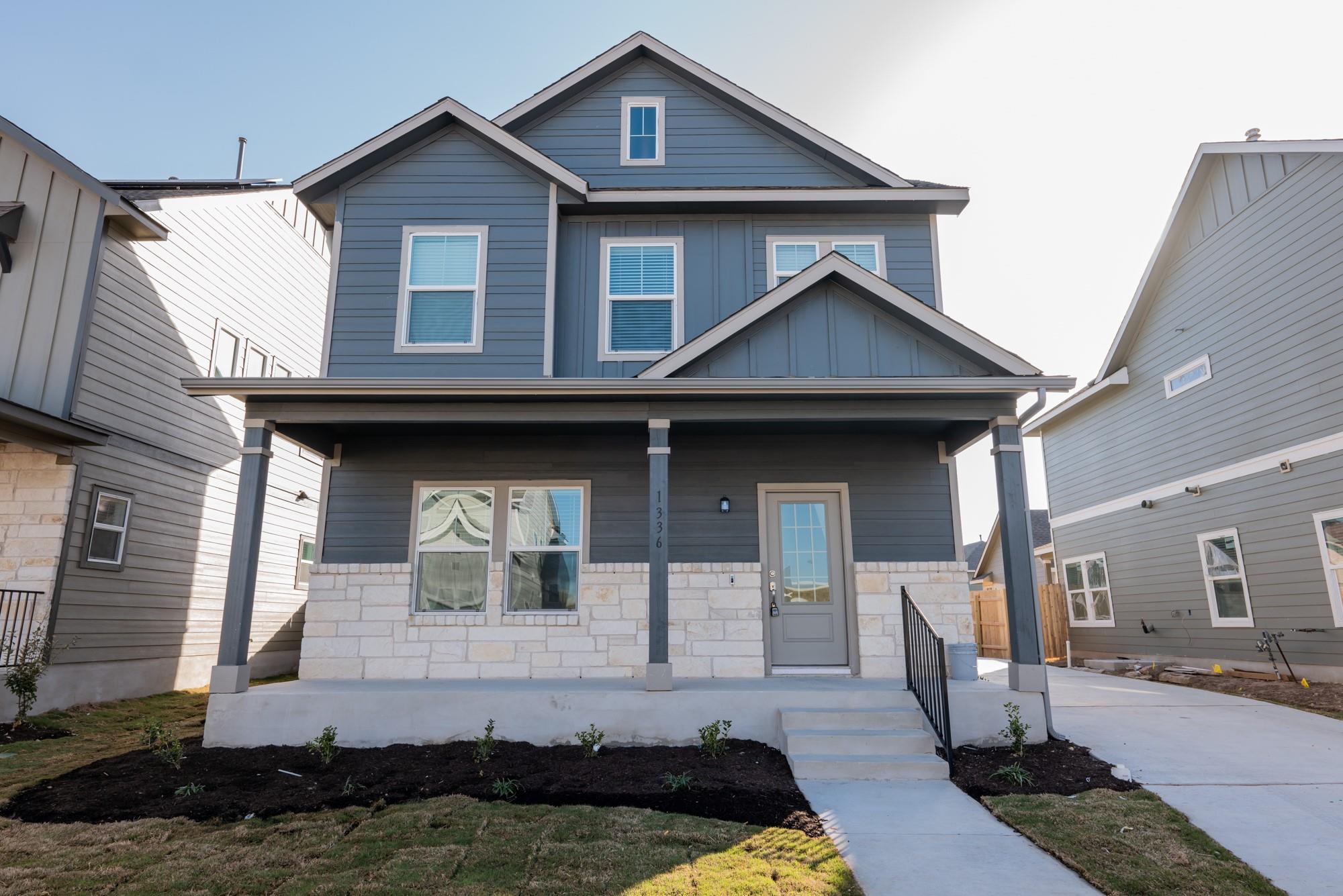 1336 Linwood ST — photo 3