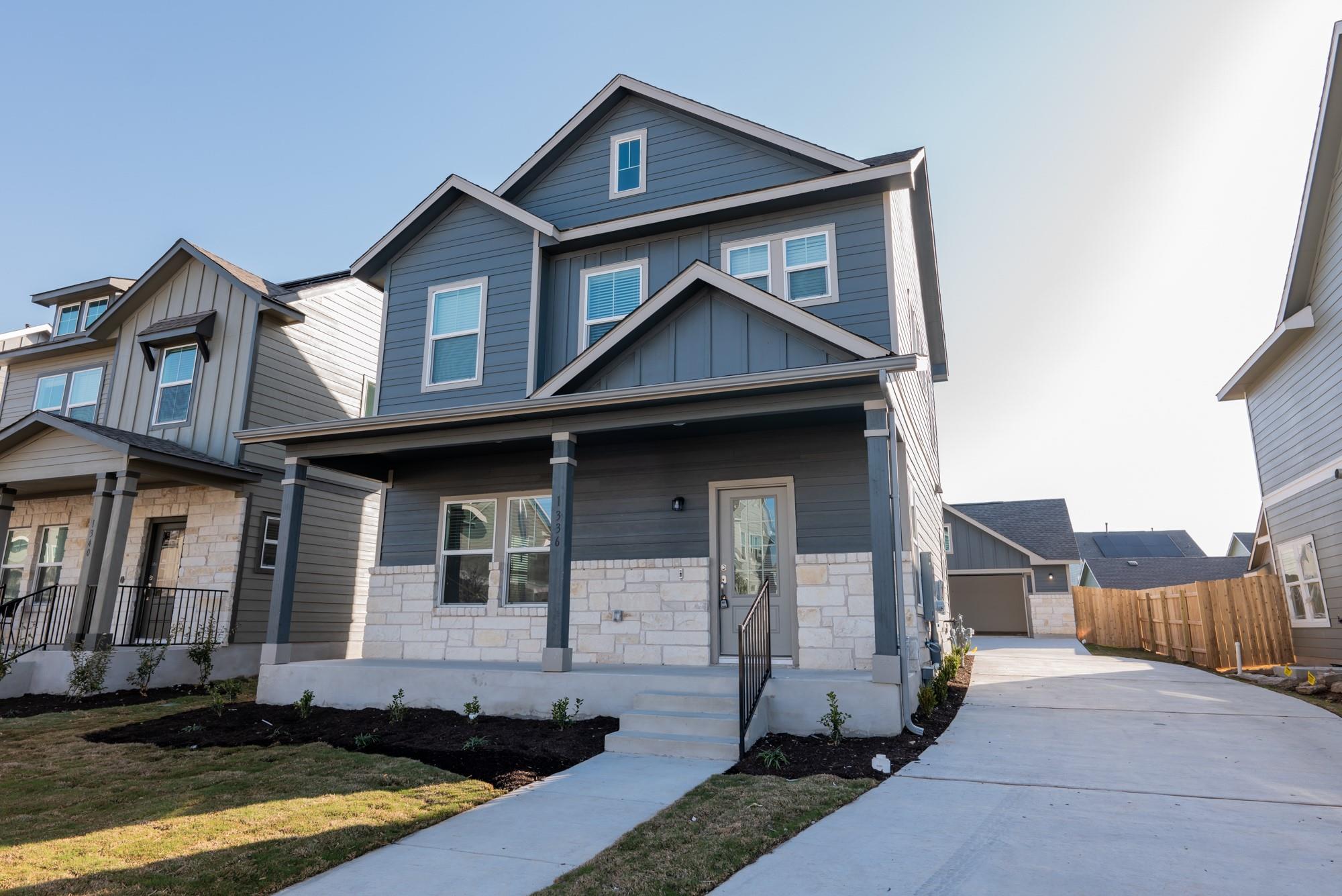 1336 Linwood ST — photo 4
