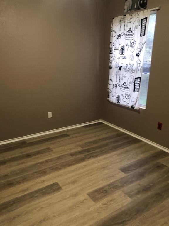 211 Woodley RD — photo 4