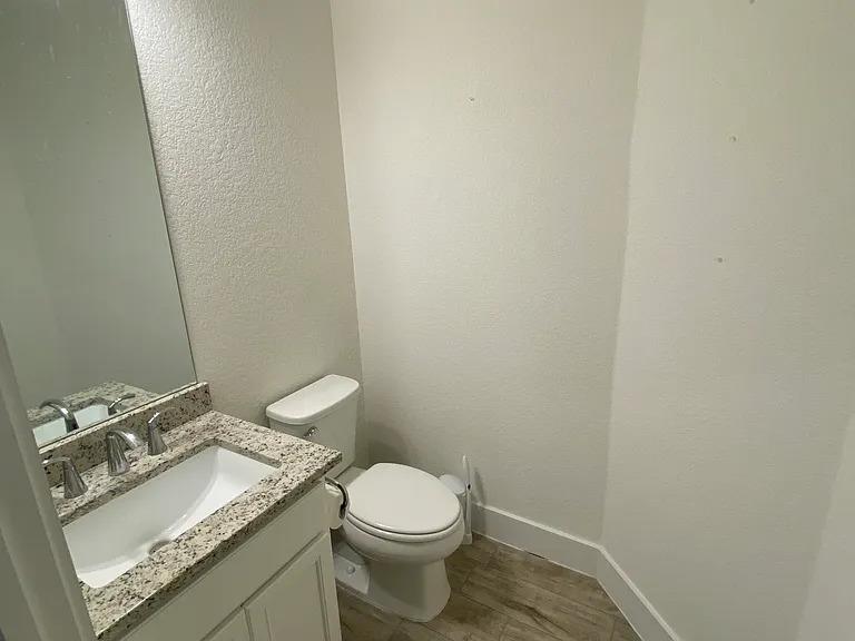 11312 Gadsen LN — photo 4