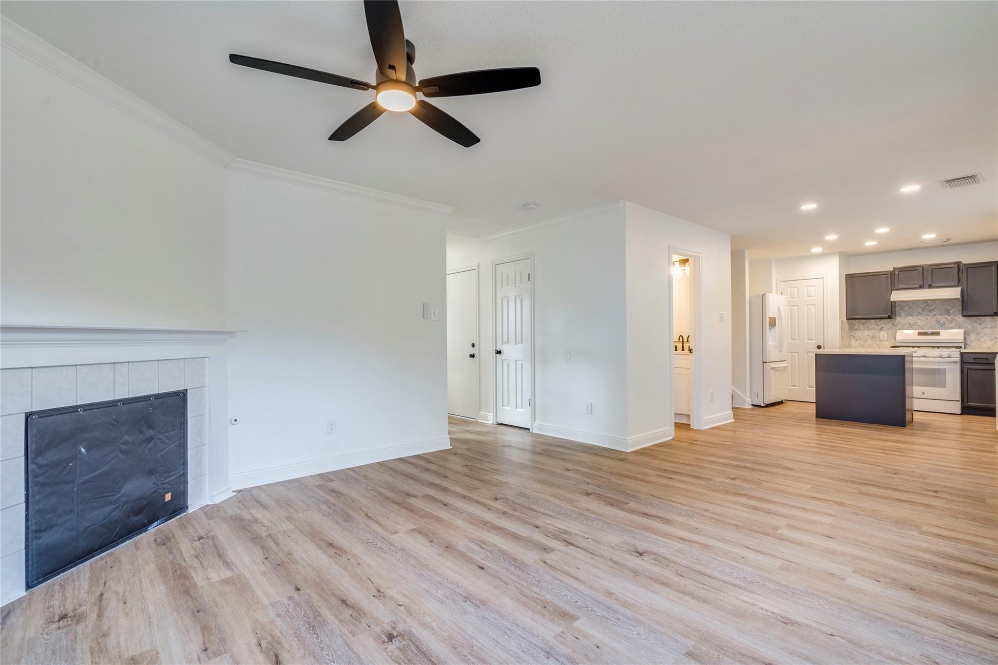1106 Hughmont DR — photo 5