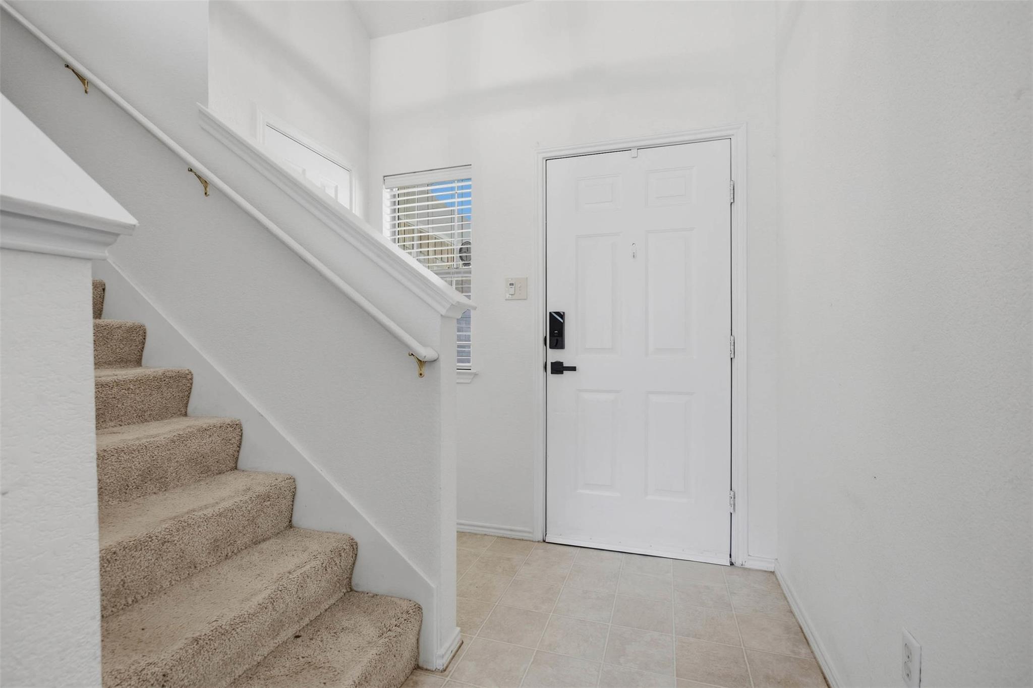 912 Sweet Leaf LN — photo 4