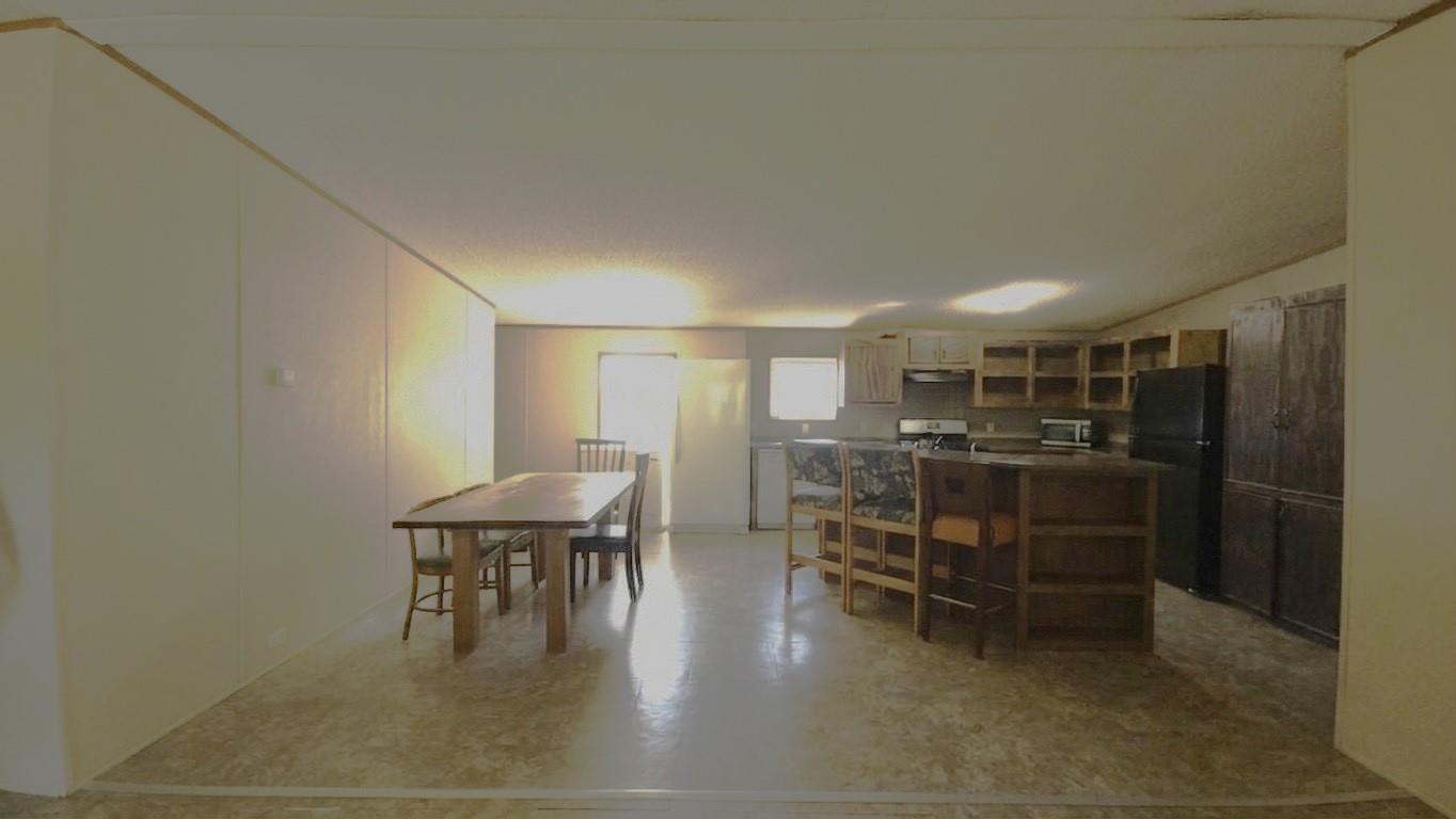 305 Thompson LN — photo 3