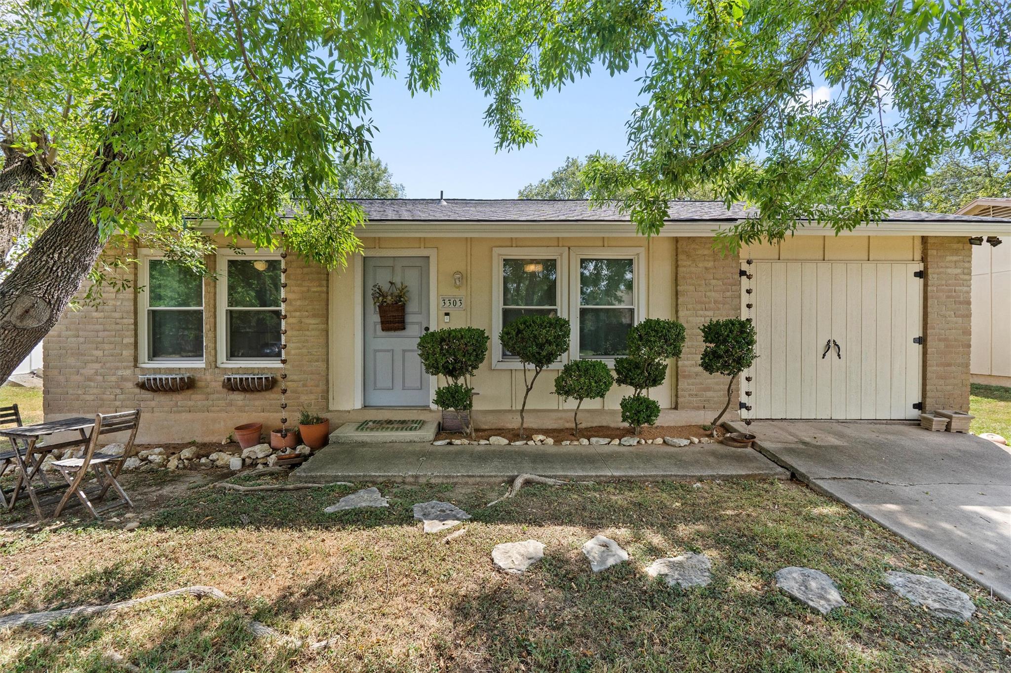 3303 Plantation RD