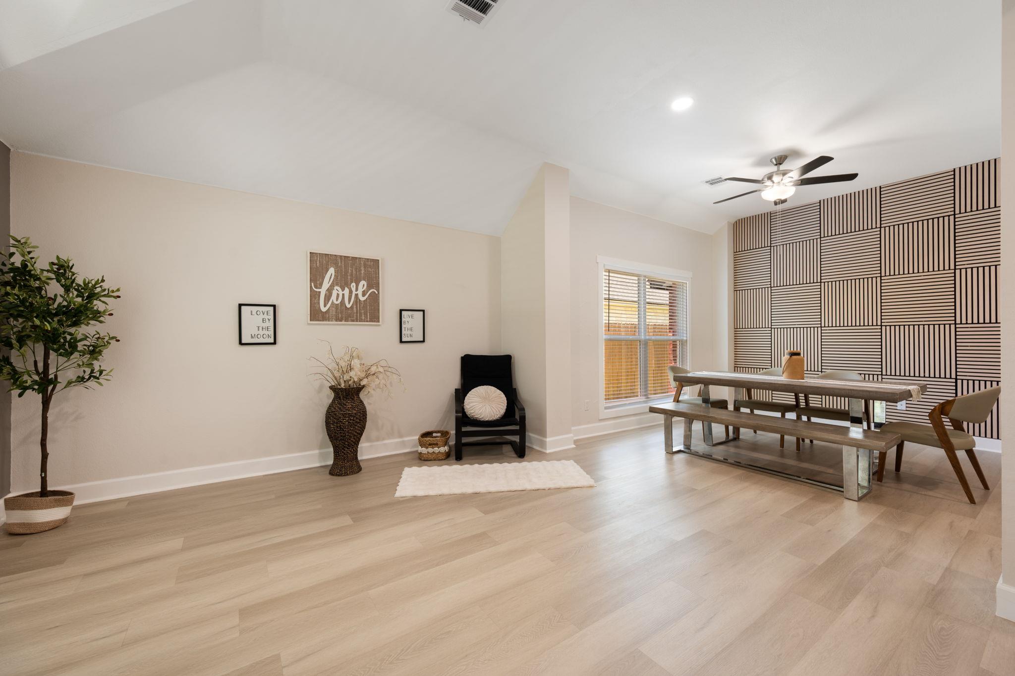 3539 Laurel Bay LOOP — photo 3