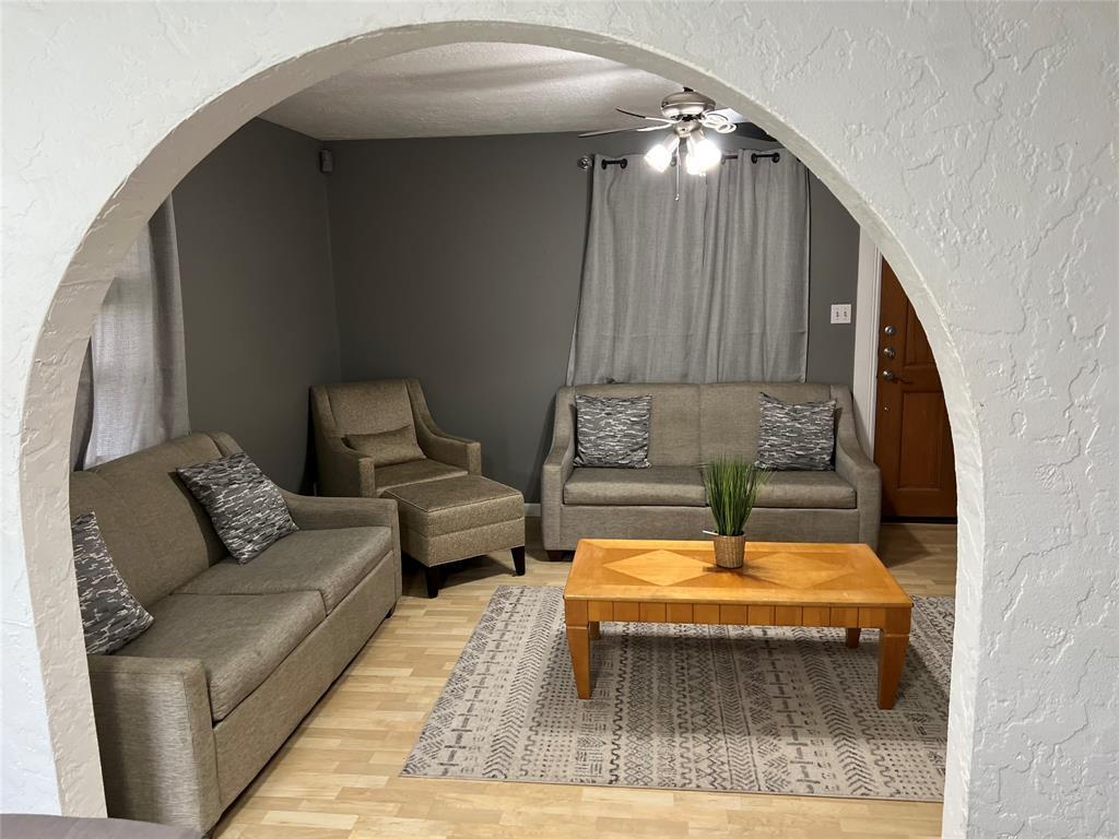 512 Krebs LN — photo 3