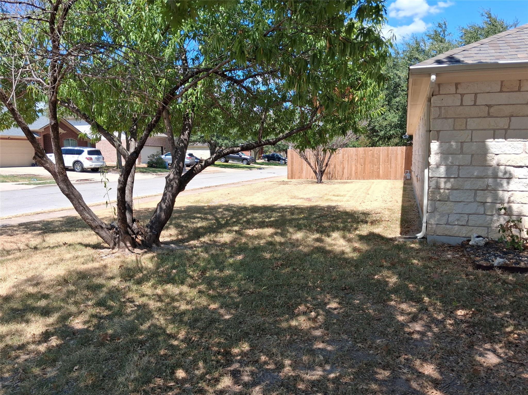 1101 Downridge DR — photo 3